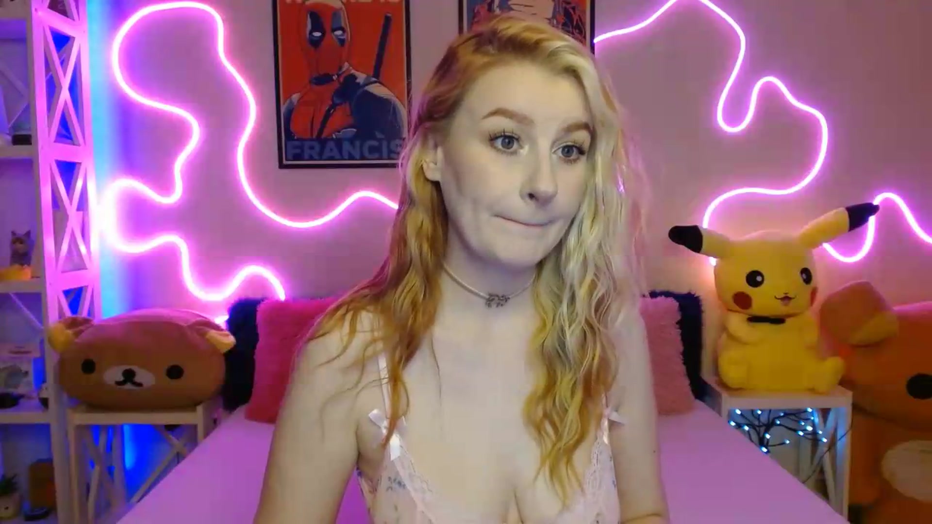 Gallery image thumbnail from HOWERGIRL's myfreecams stream on, 08/29/2026, 18:32 image 5 of 20