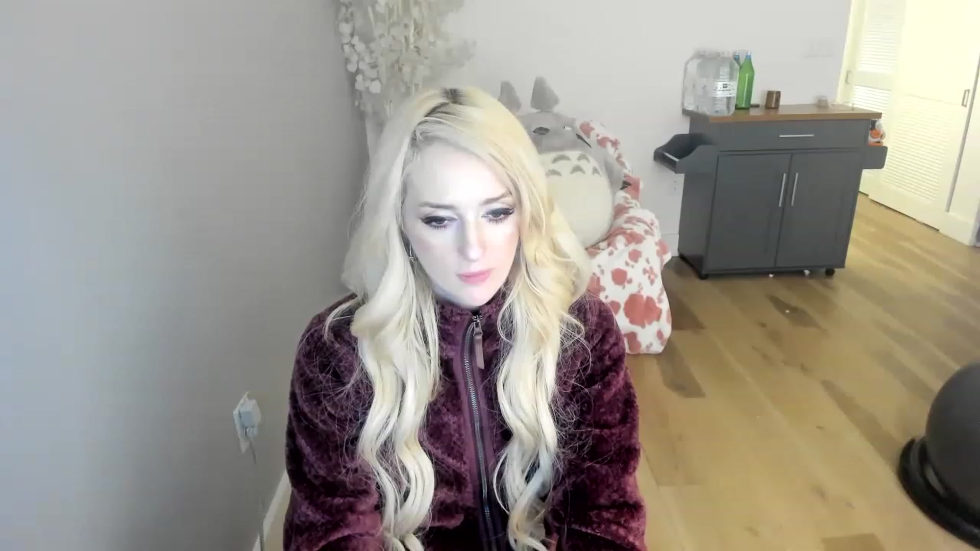 Gallery image thumbnail from HUGECockDomme's myfreecams stream on, 12/25/2022, 09:07 image 4 of 20
