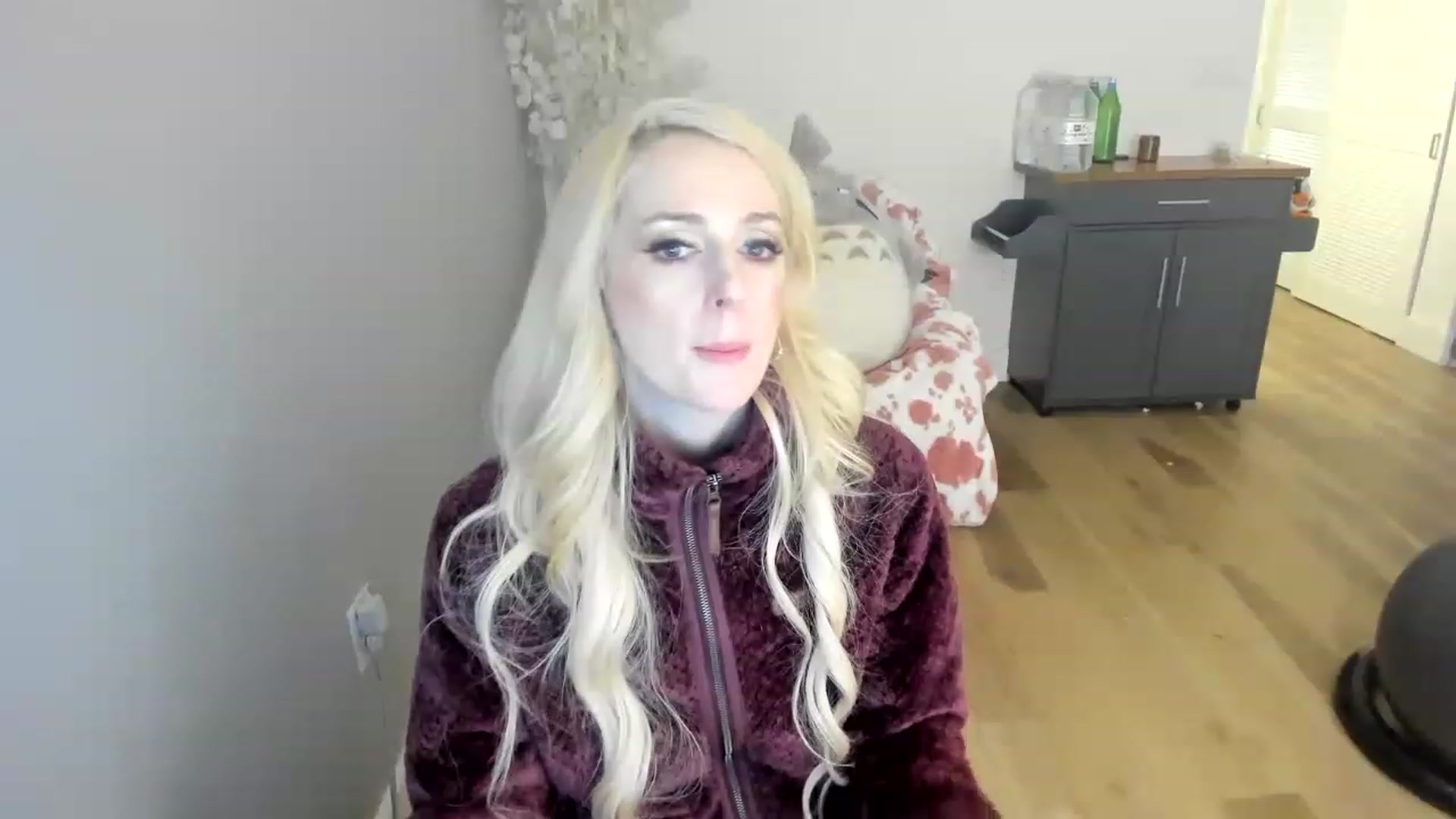 Gallery image thumbnail from HUGECockDomme's myfreecams stream on, 12/25/2022, 09:45 image 20 of 20