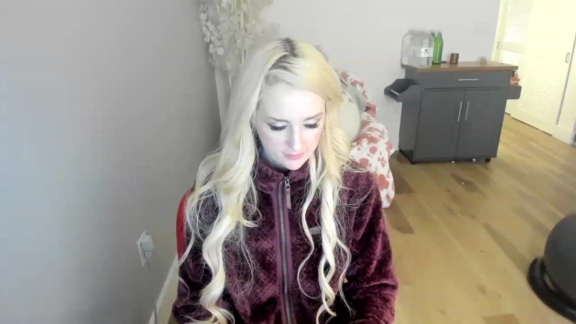 Gallery image thumbnail from HUGECockDomme's myfreecams stream on, 12/25/2022, 09:45 image 7 of 20