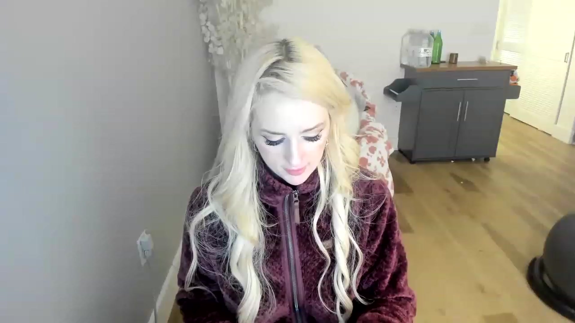 Gallery image thumbnail from HUGECockDomme's myfreecams stream on, 12/25/2022, 09:45 image 8 of 20