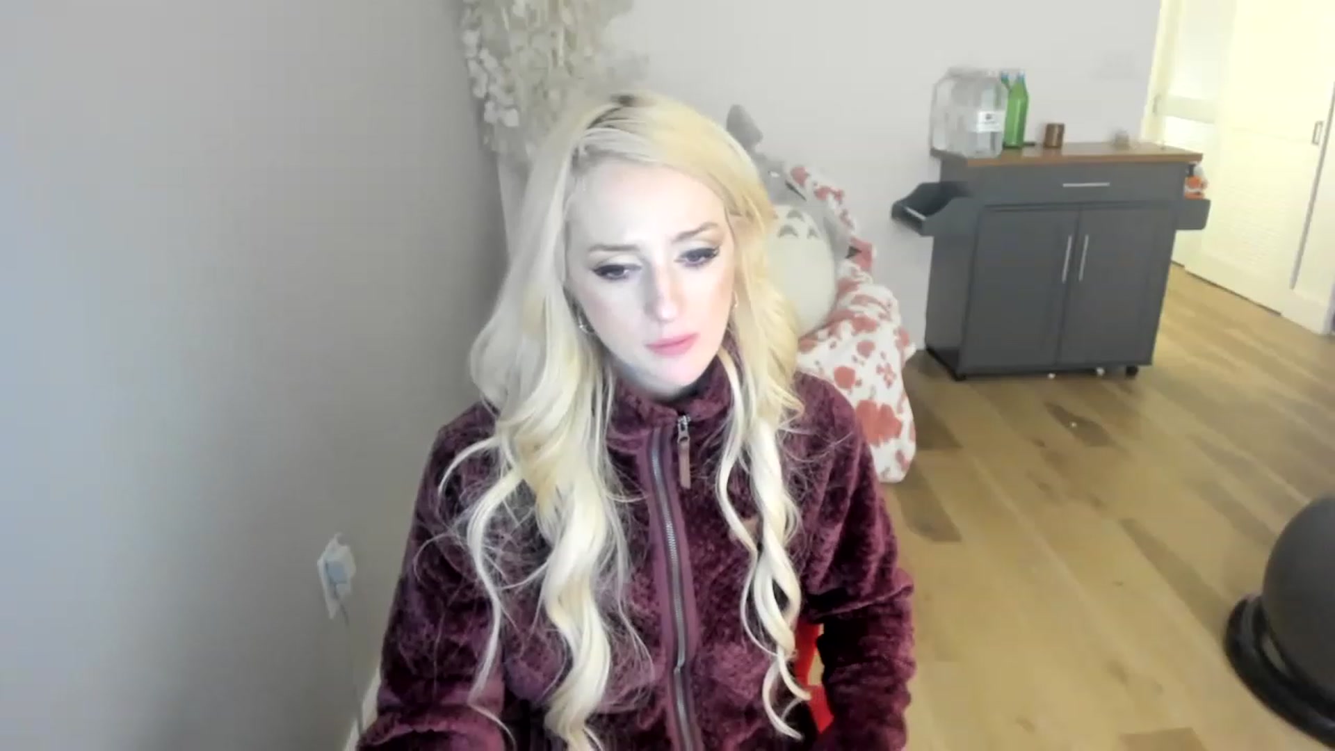 Gallery image thumbnail from HUGECockDomme's myfreecams stream on, 12/25/2022, 09:45 image 16 of 20