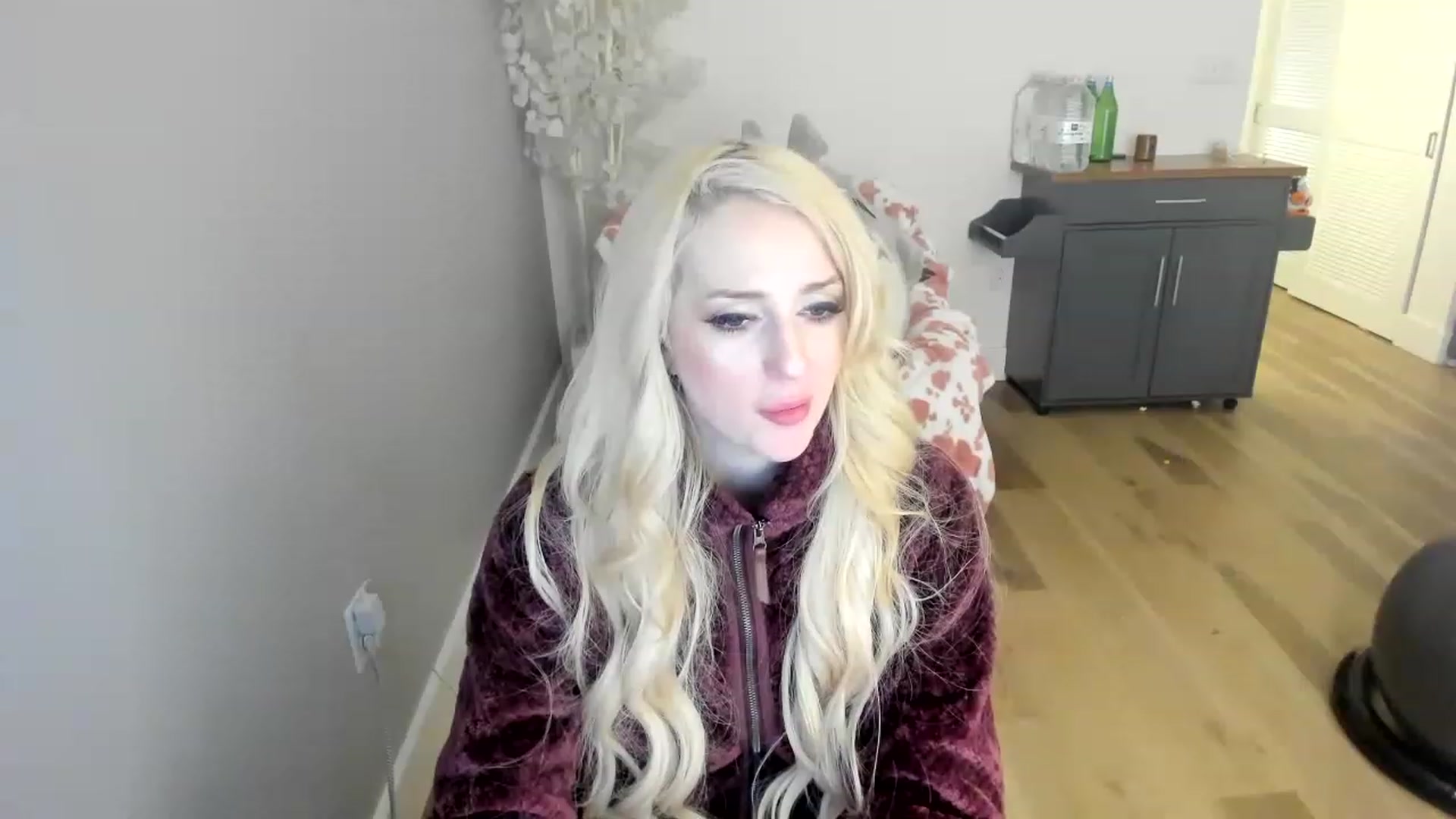 Gallery image thumbnail from HUGECockDomme's myfreecams stream on, 12/25/2022, 13:19 image 7 of 20