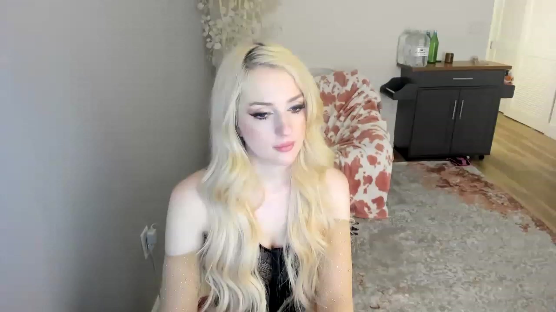 Gallery image thumbnail from HUGECockDomme's myfreecams stream on, 12/26/2022, 04:28 image 7 of 20