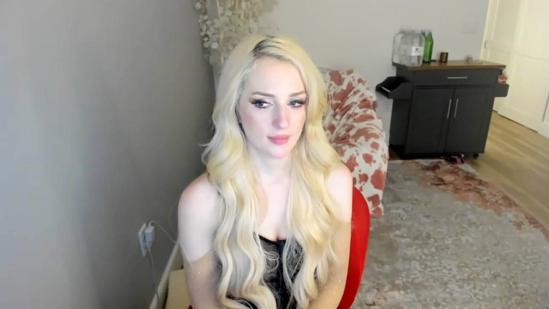 Gallery image thumbnail from HUGECockDomme's myfreecams stream on, 12/26/2022, 07:20 image 16 of 20