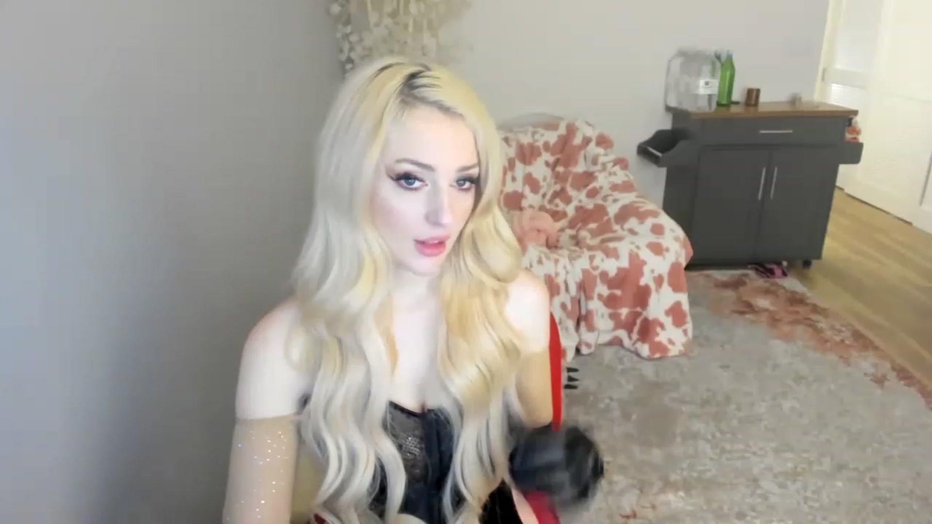 Gallery image thumbnail from HUGECockDomme's myfreecams stream on, 12/27/2022, 01:43 image 9 of 20