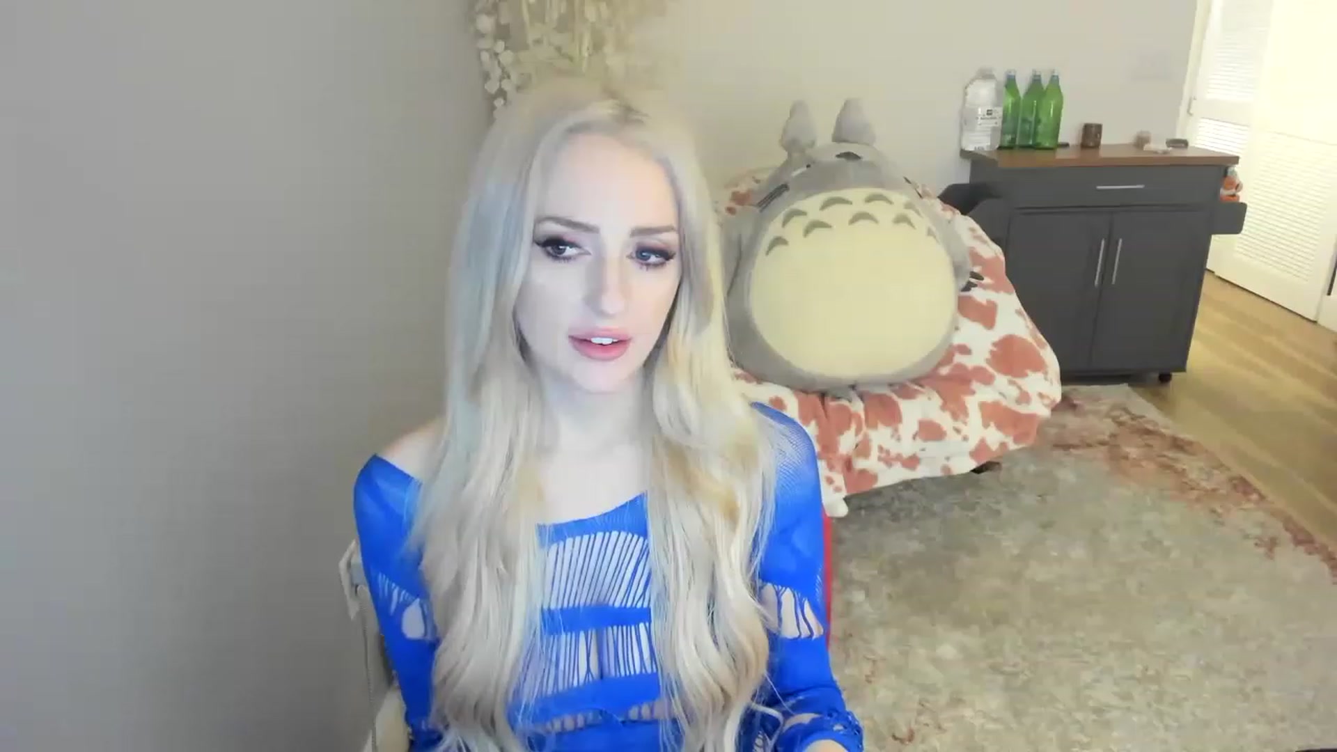 Gallery image thumbnail from HUGECockDomme's myfreecams stream on, 01/23/2023, 07:08 image 15 of 20