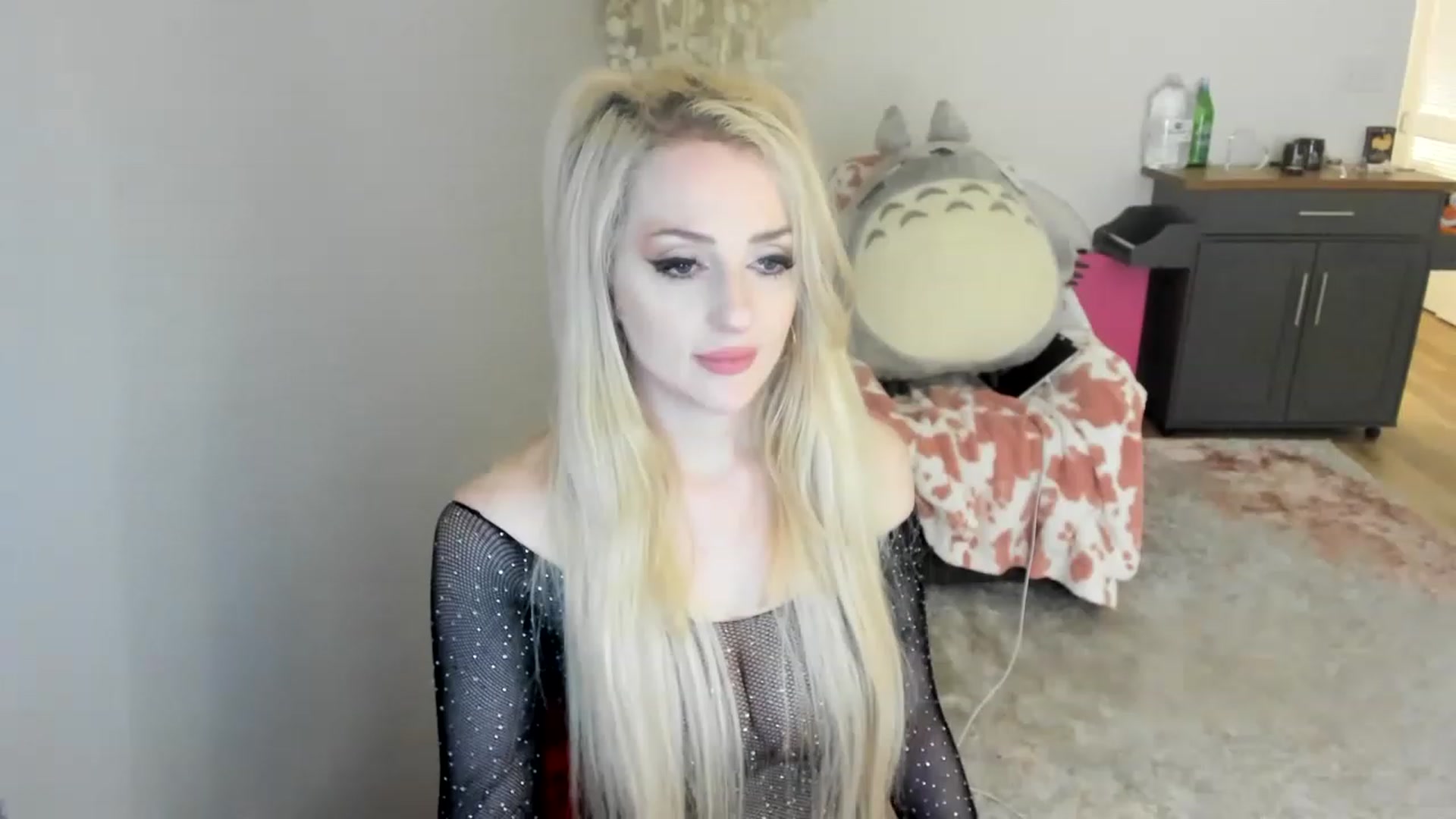 Gallery image thumbnail from HUGECockDomme's myfreecams stream on, 03/02/2023, 02:42 image 10 of 20