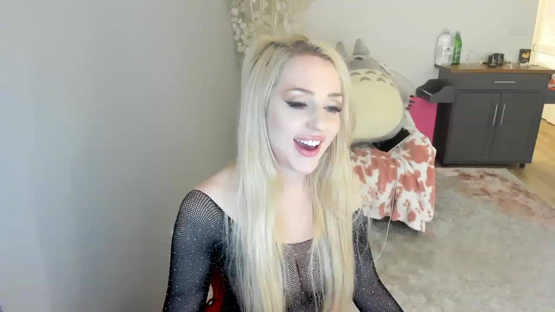 Gallery image thumbnail from HUGECockDomme's myfreecams stream on, 03/02/2023, 07:18 image 2 of 20