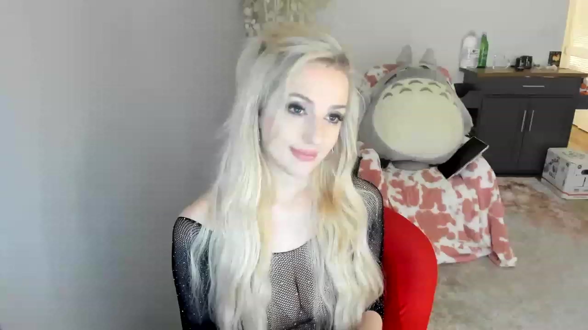 Gallery image thumbnail from HUGECockDomme's myfreecams stream on, 03/07/2023, 02:41 image 6 of 20