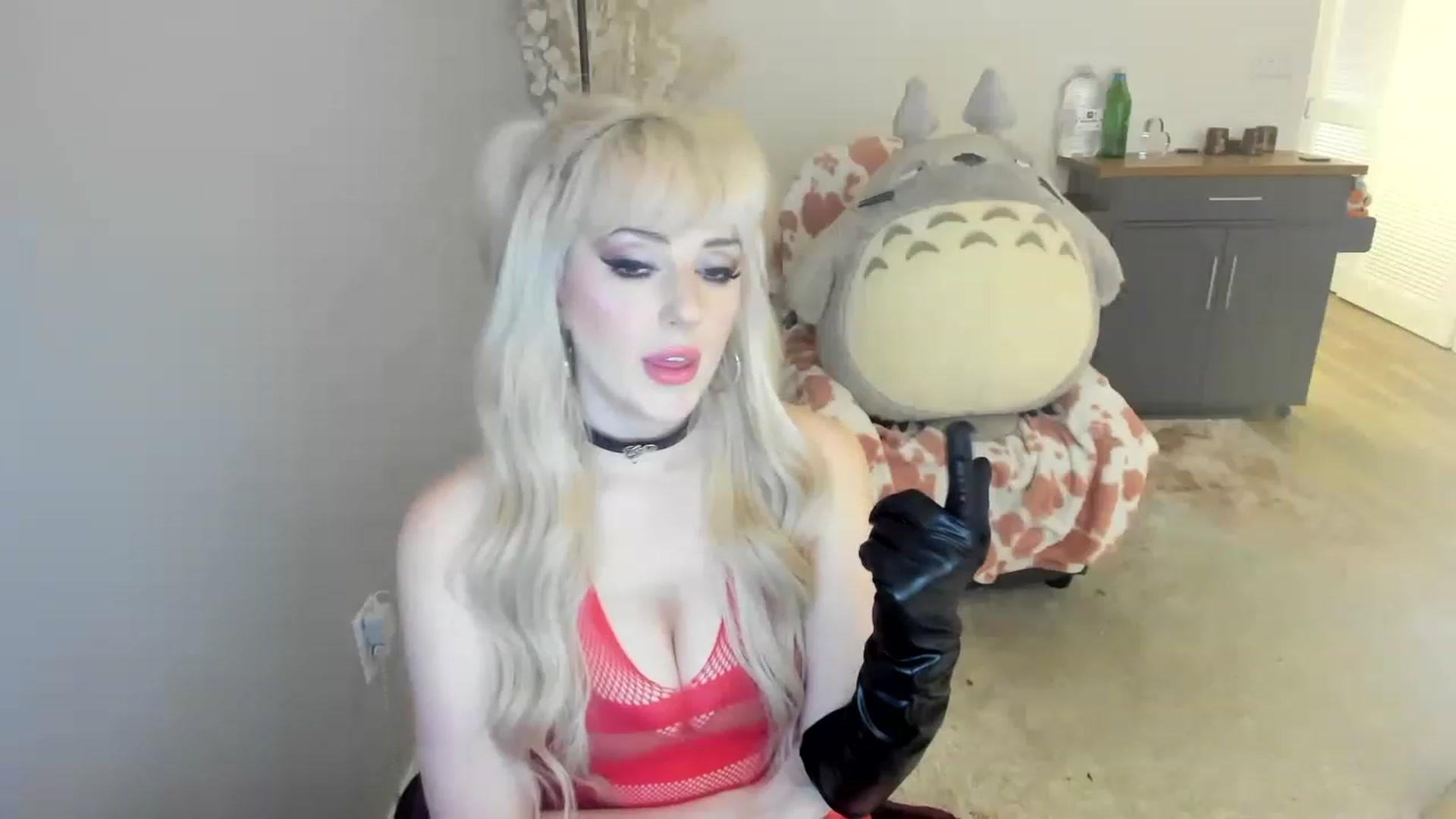 Gallery image thumbnail from HUGECockDomme's myfreecams stream on, 06/12/2023, 11:16 image 17 of 20