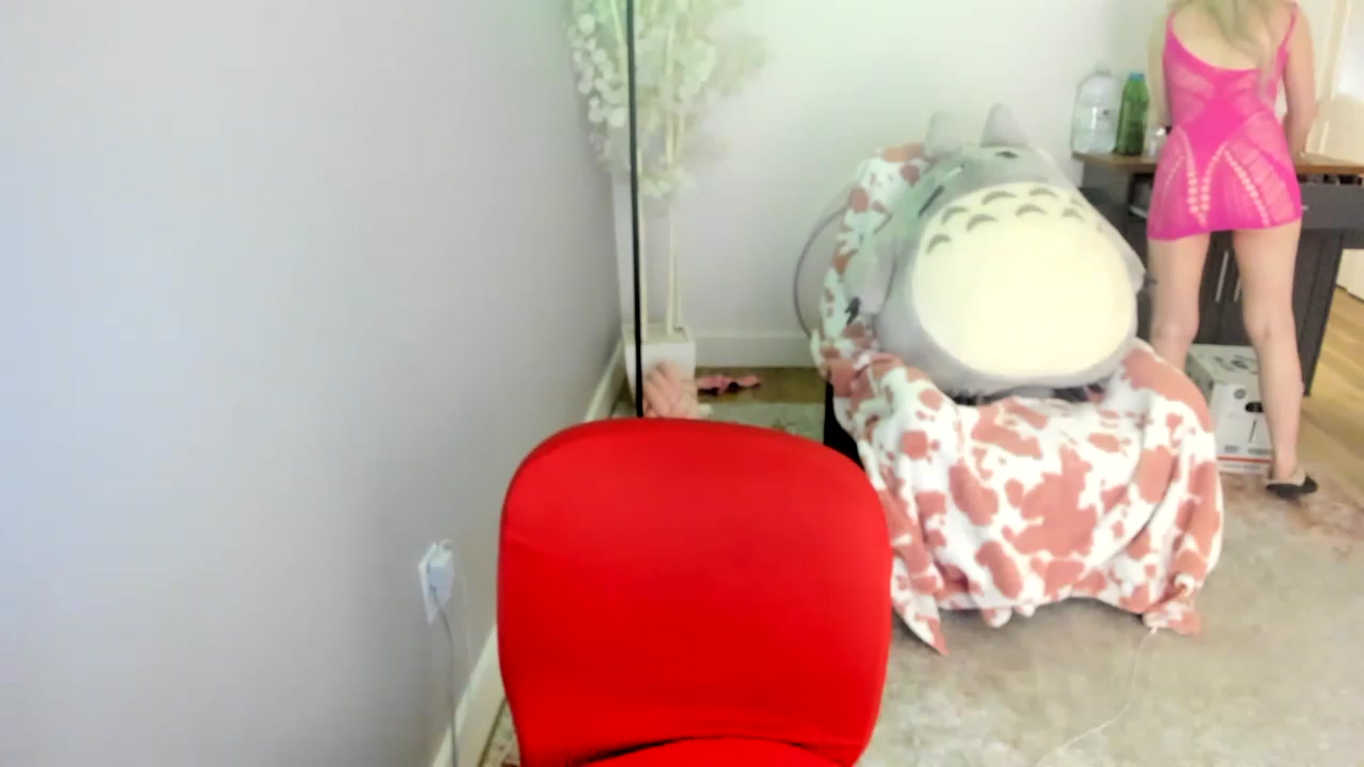 Gallery image thumbnail from HUGEcuckDOMME's myfreecams stream on, 04/15/2023, 01:38 image 10 of 20