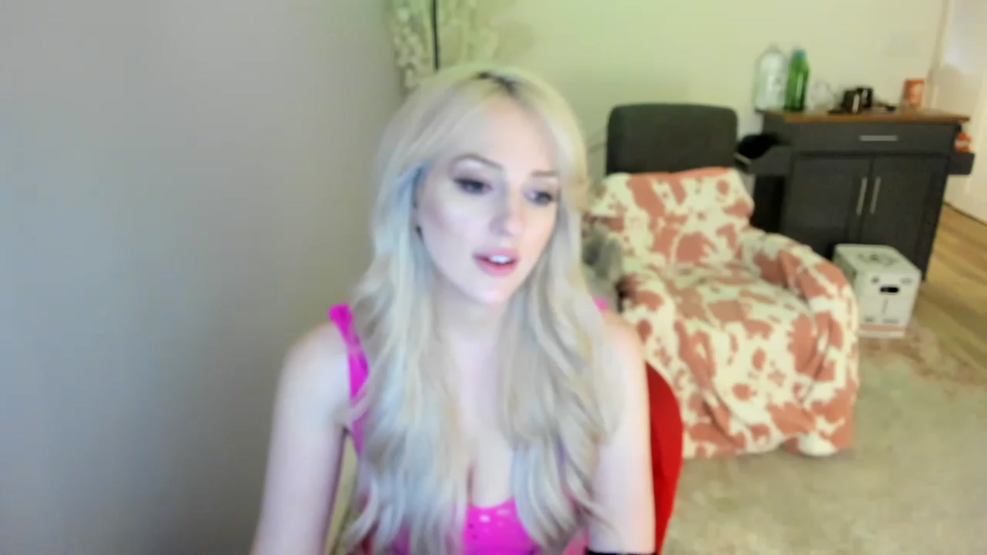 Gallery image thumbnail from HUGEcuckDOMME's myfreecams stream on, 04/15/2023, 09:12 image 17 of 20