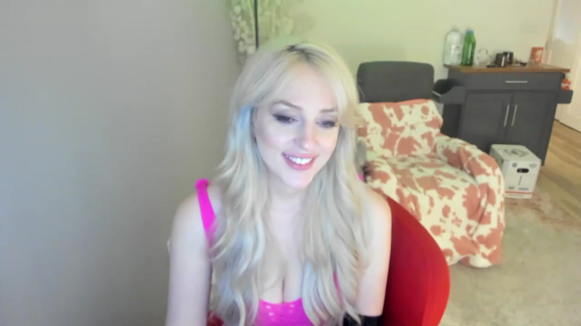 Gallery image thumbnail from HUGEcuckDOMME's myfreecams stream on, 04/15/2023, 10:24 image 19 of 20