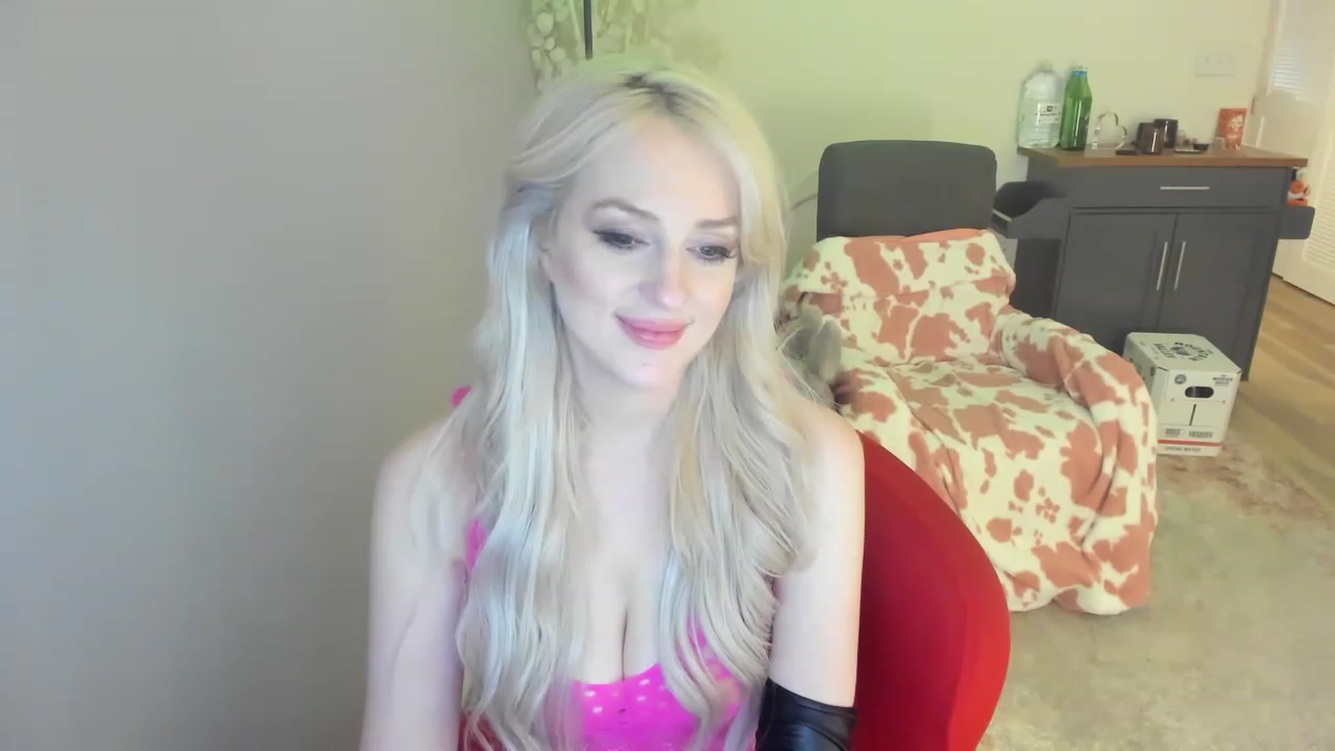Gallery image thumbnail from HUGEcuckDOMME's myfreecams stream on, 04/15/2023, 10:24 image 13 of 20
