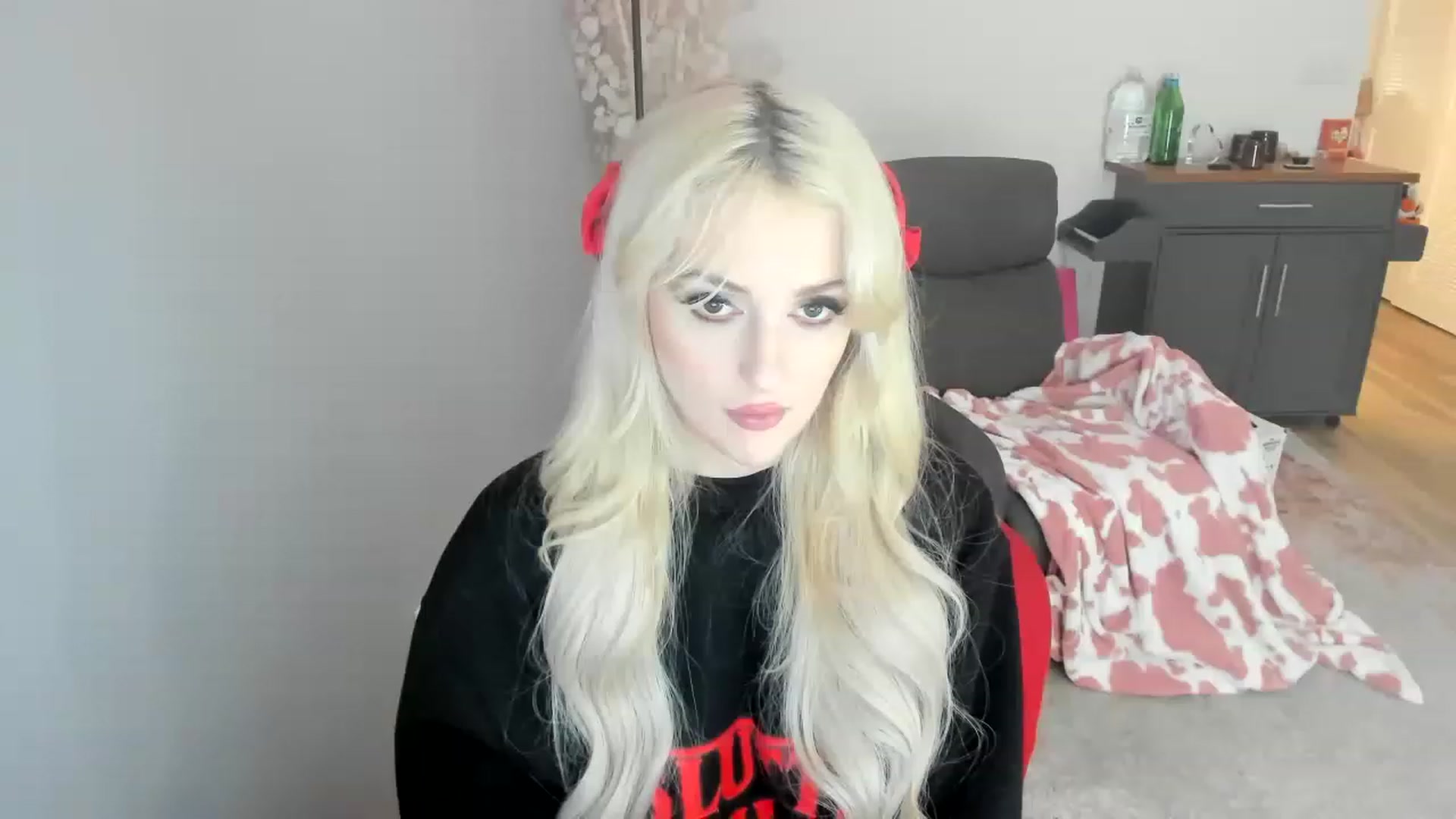 Gallery image thumbnail from HUGEcuckDOMME's myfreecams stream on, 04/23/2023, 08:12 image 19 of 20