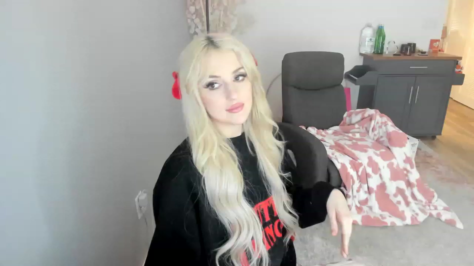 Gallery image thumbnail from HUGEcuckDOMME's myfreecams stream on, 04/23/2023, 10:48 image 20 of 20