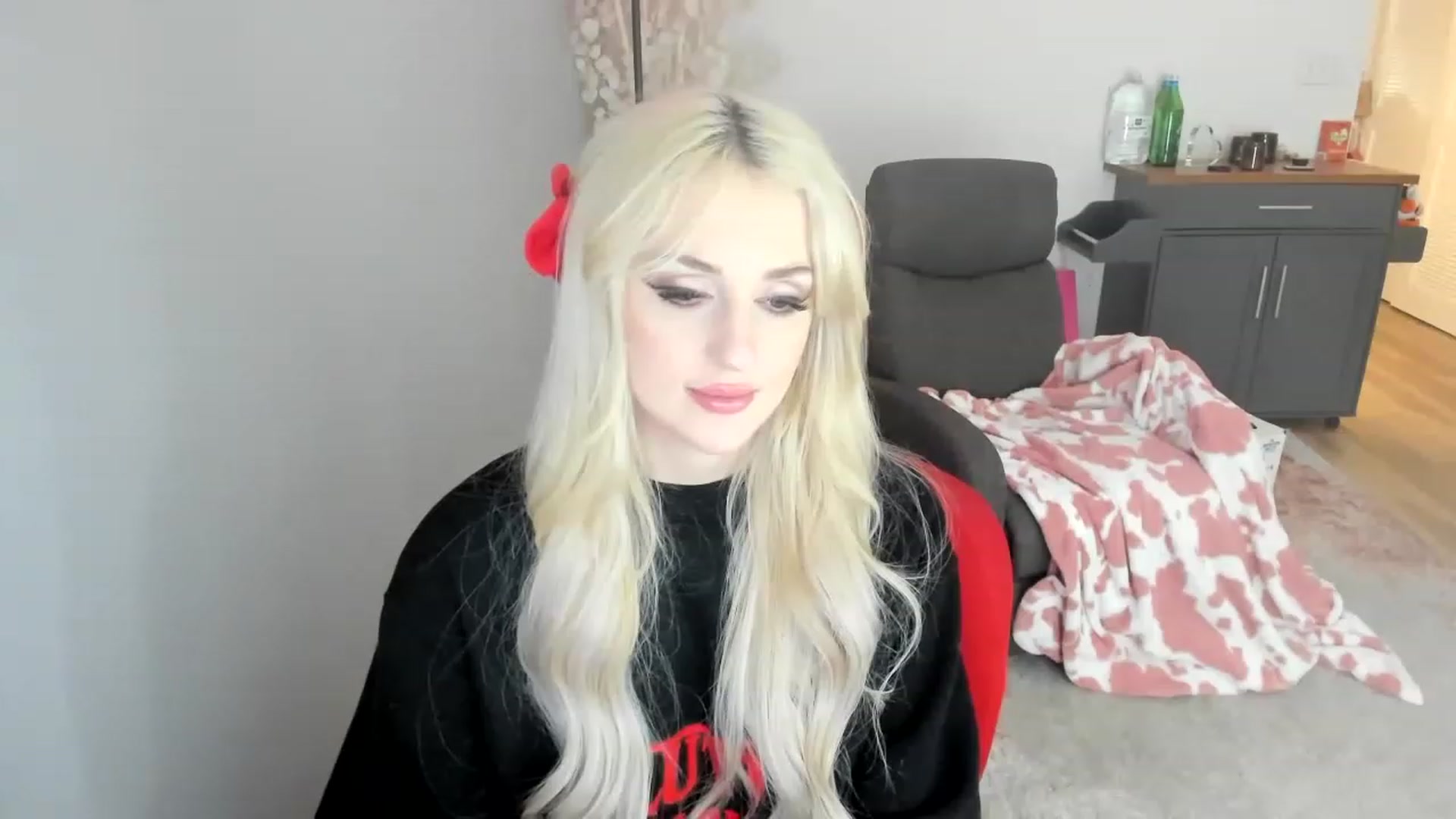 Gallery image thumbnail from HUGEcuckDOMME's myfreecams stream on, 04/23/2023, 10:48 image 19 of 20