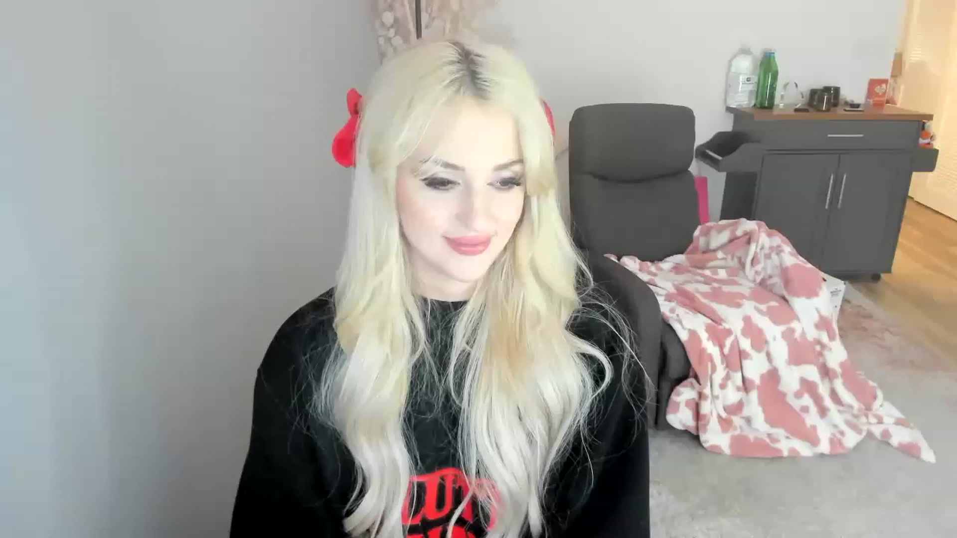 Gallery image thumbnail from HUGEcuckDOMME's myfreecams stream on, 04/23/2023, 10:48 image 2 of 20