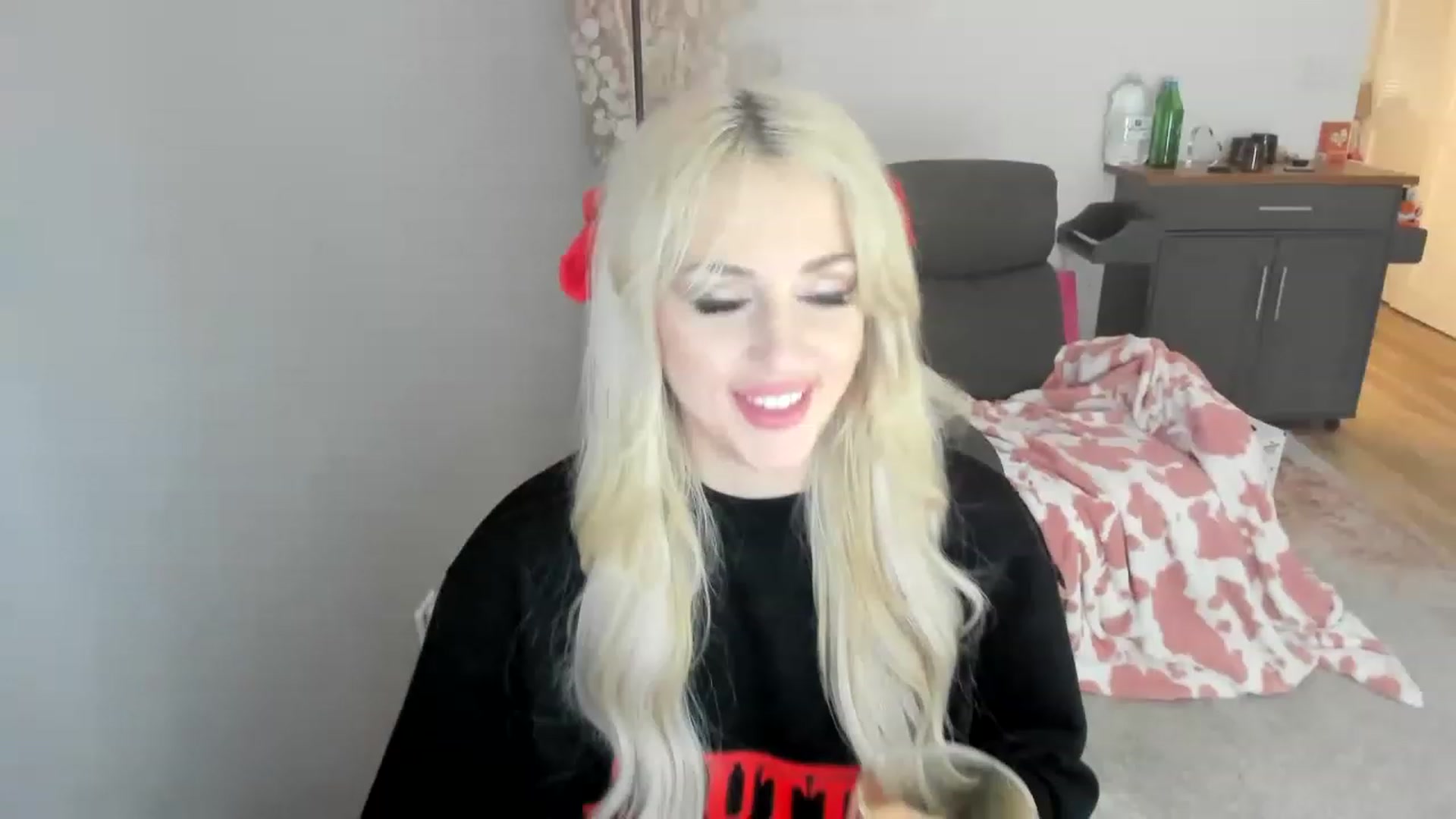 Gallery image thumbnail from HUGEcuckDOMME's myfreecams stream on, 04/23/2023, 10:48 image 12 of 20