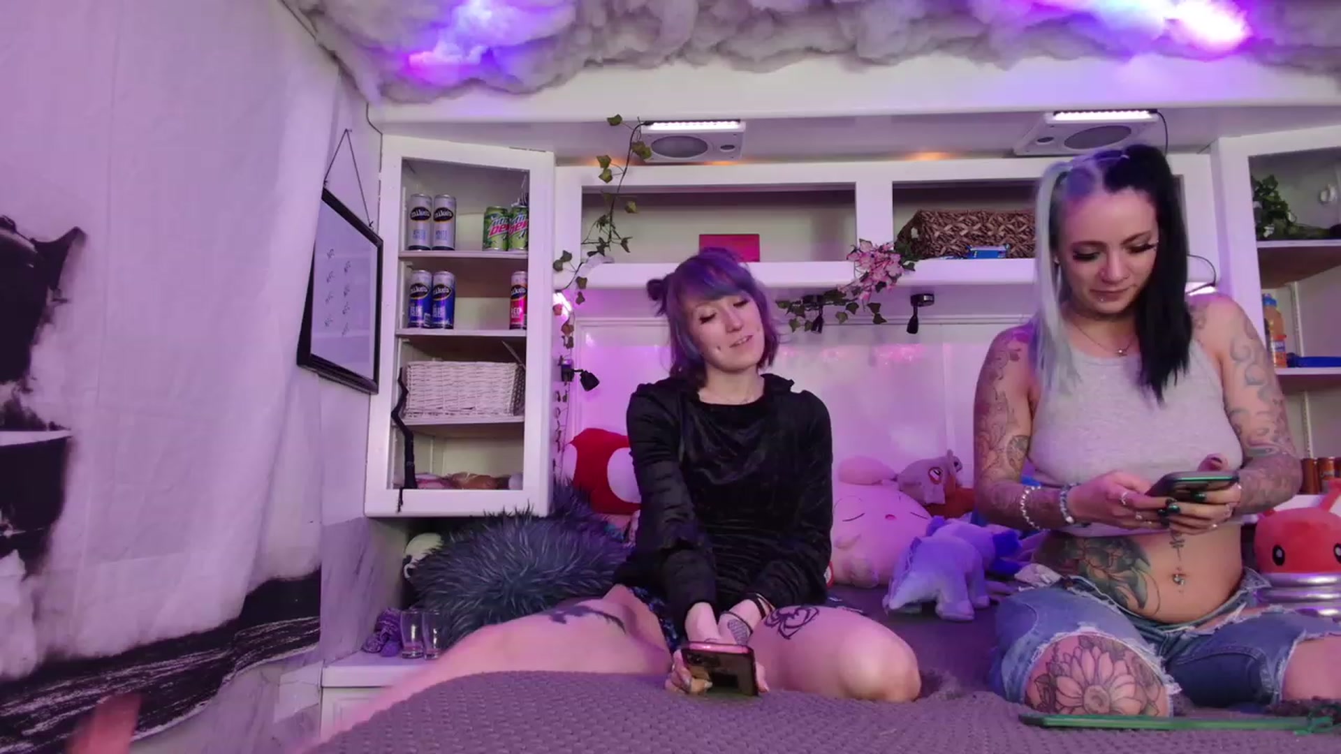 Gallery image thumbnail from HachiWaifu's myfreecams stream on, 04/24/2023, 07:31 image 4 of 20