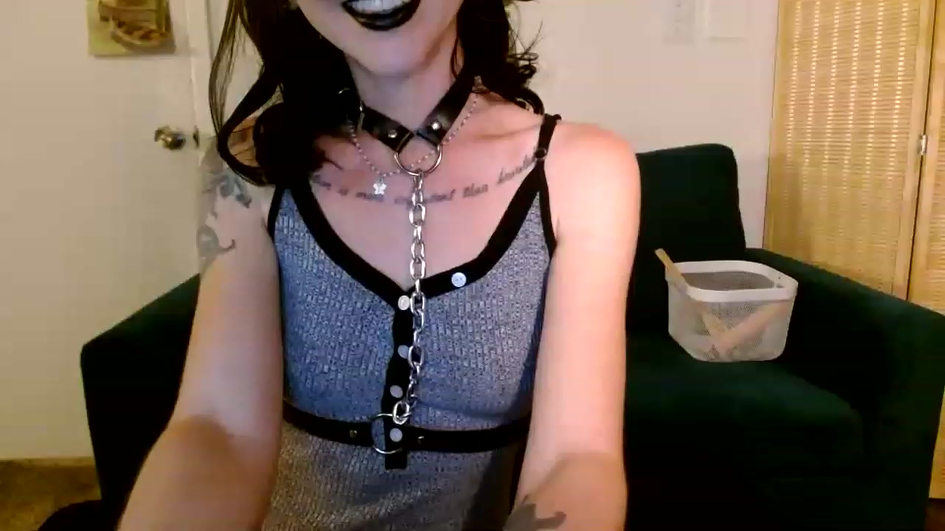 Gallery image thumbnail from Hail3y's myfreecams stream on, 11/14/2022, 21:40 image 1 of 20