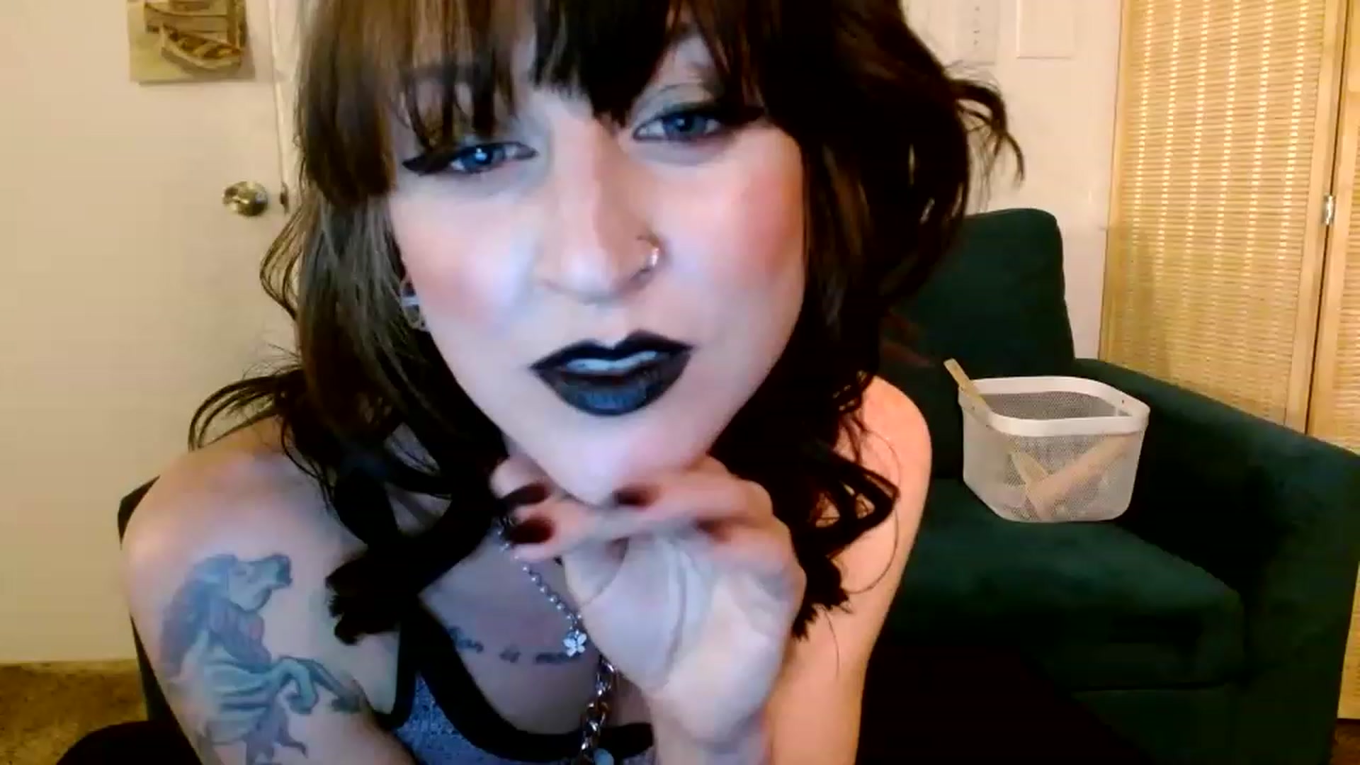 Gallery image thumbnail from Hail3y's myfreecams stream on, 11/14/2022, 21:40 image 6 of 20