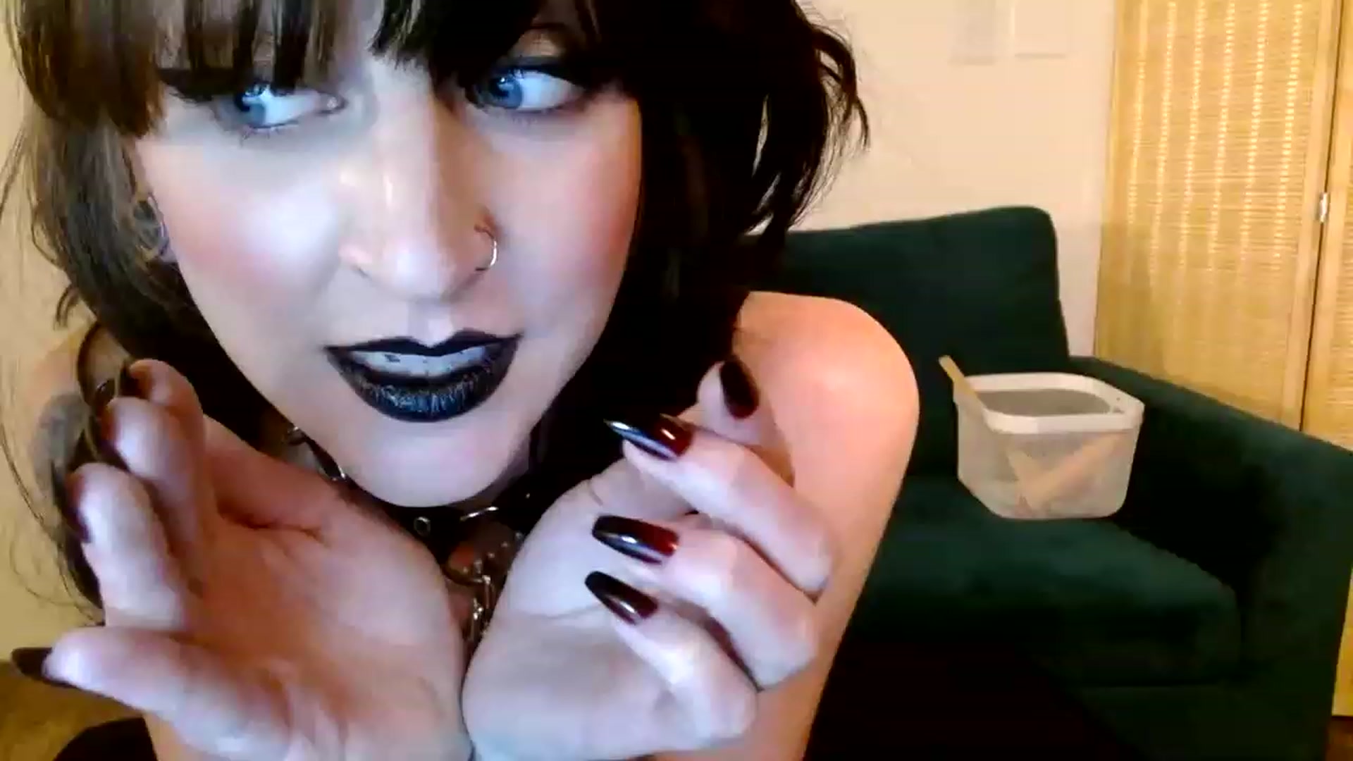 Gallery image thumbnail from Hail3y's myfreecams stream on, 11/14/2022, 21:40 image 5 of 20