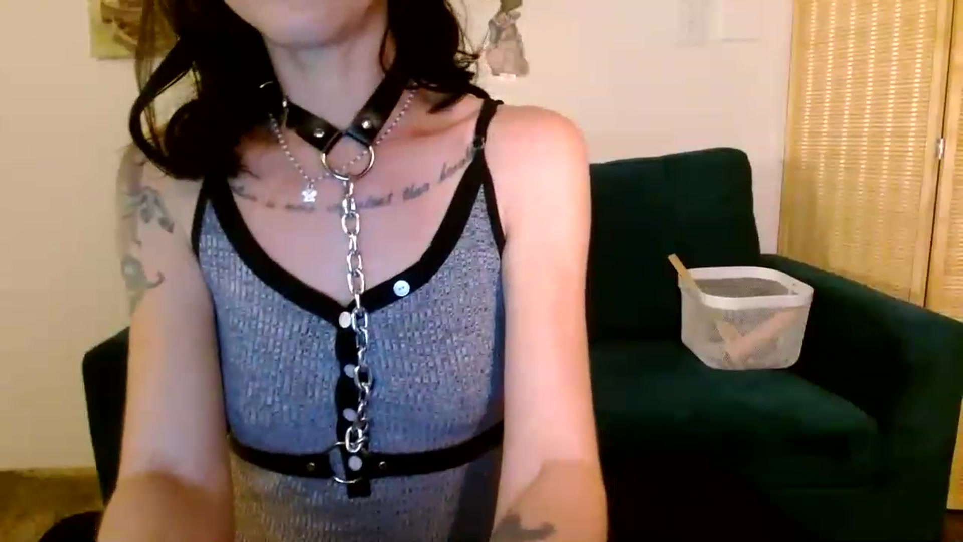 Gallery image thumbnail from Hail3y's myfreecams stream on, 11/14/2022, 21:40 image 2 of 20