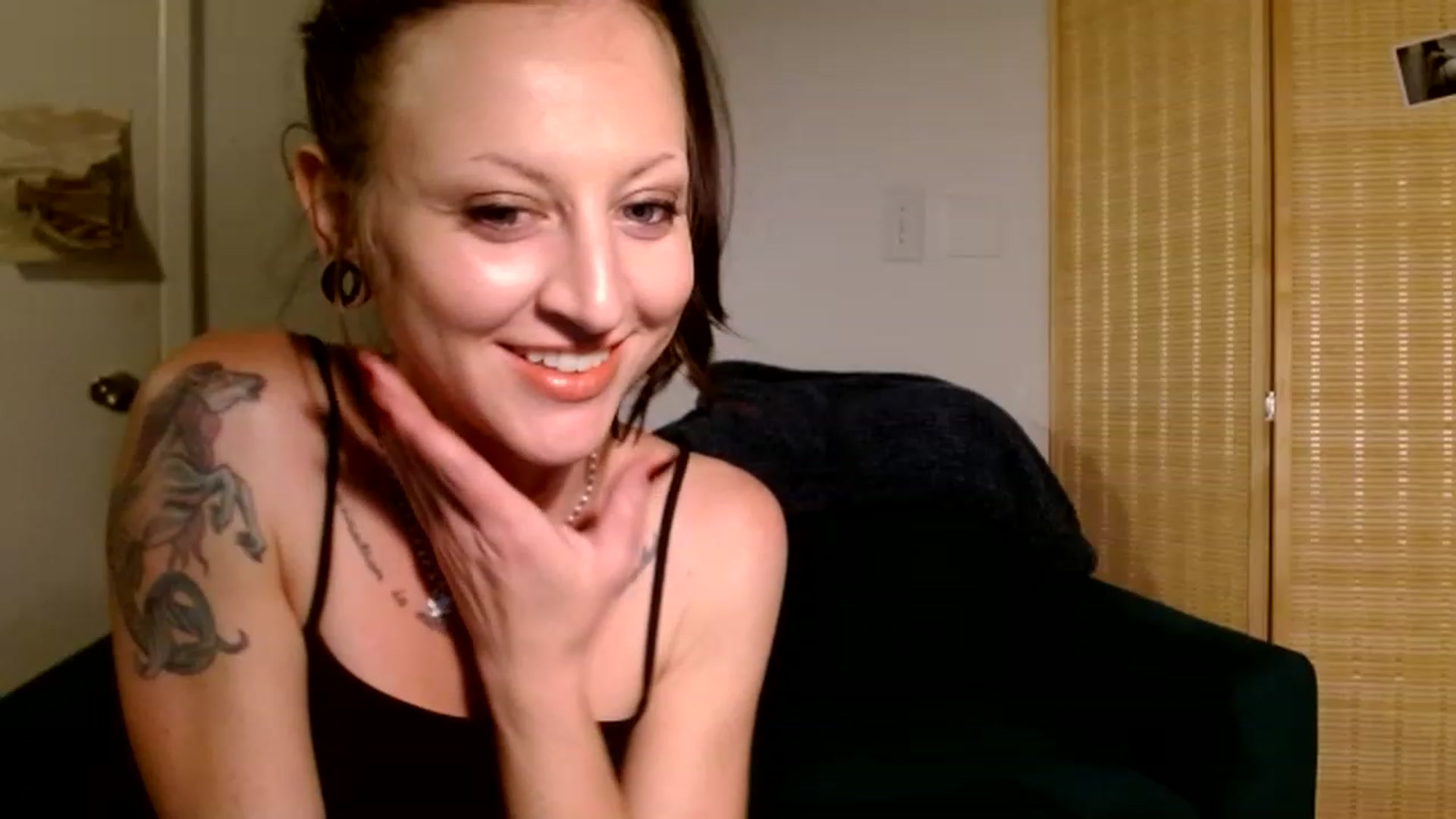 Gallery image thumbnail from Hail3y's myfreecams stream on, 11/18/2022, 20:51 image 12 of 20