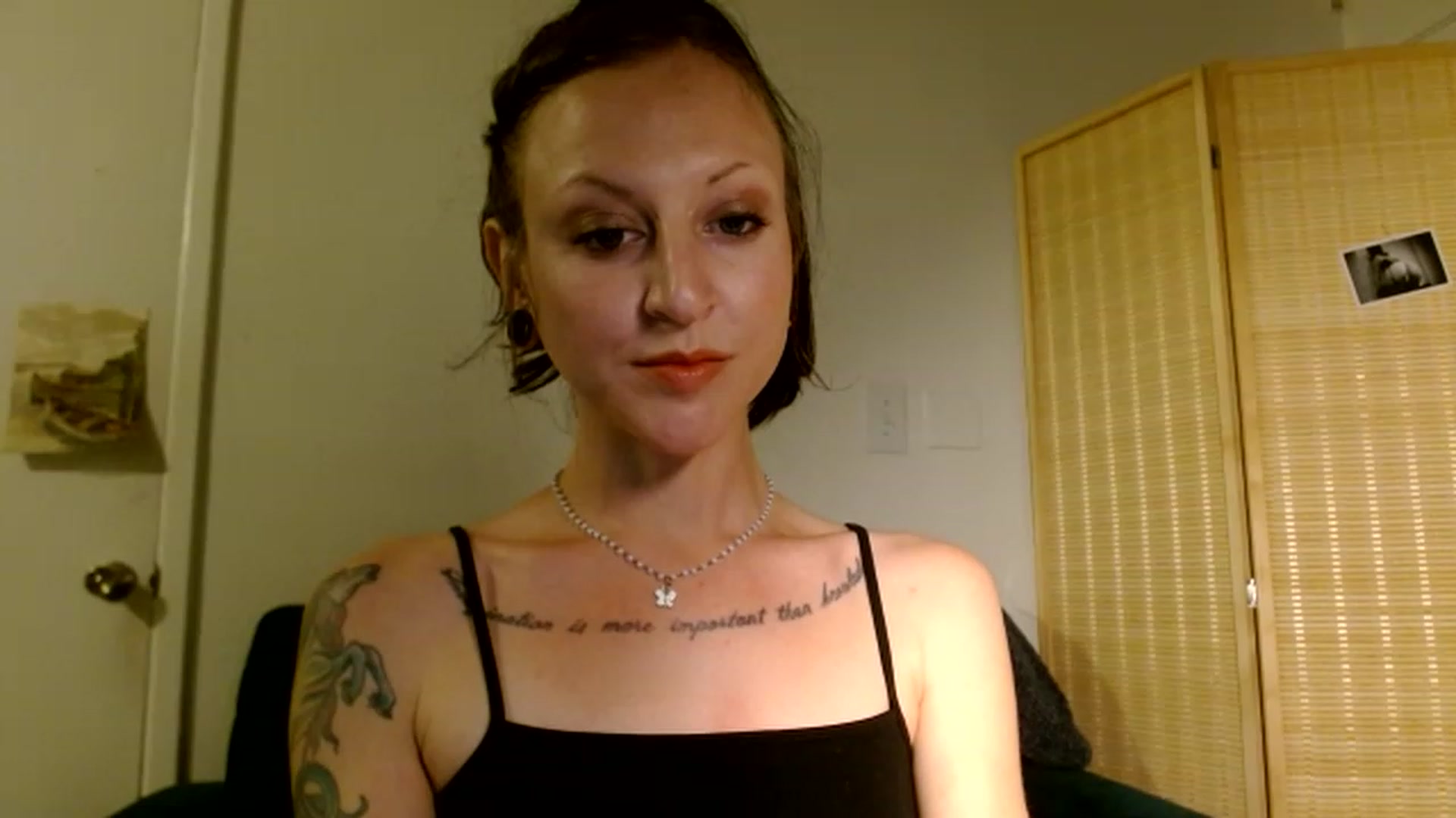 Gallery image thumbnail from Hail3y's myfreecams stream on, 11/18/2022, 20:51 image 2 of 20