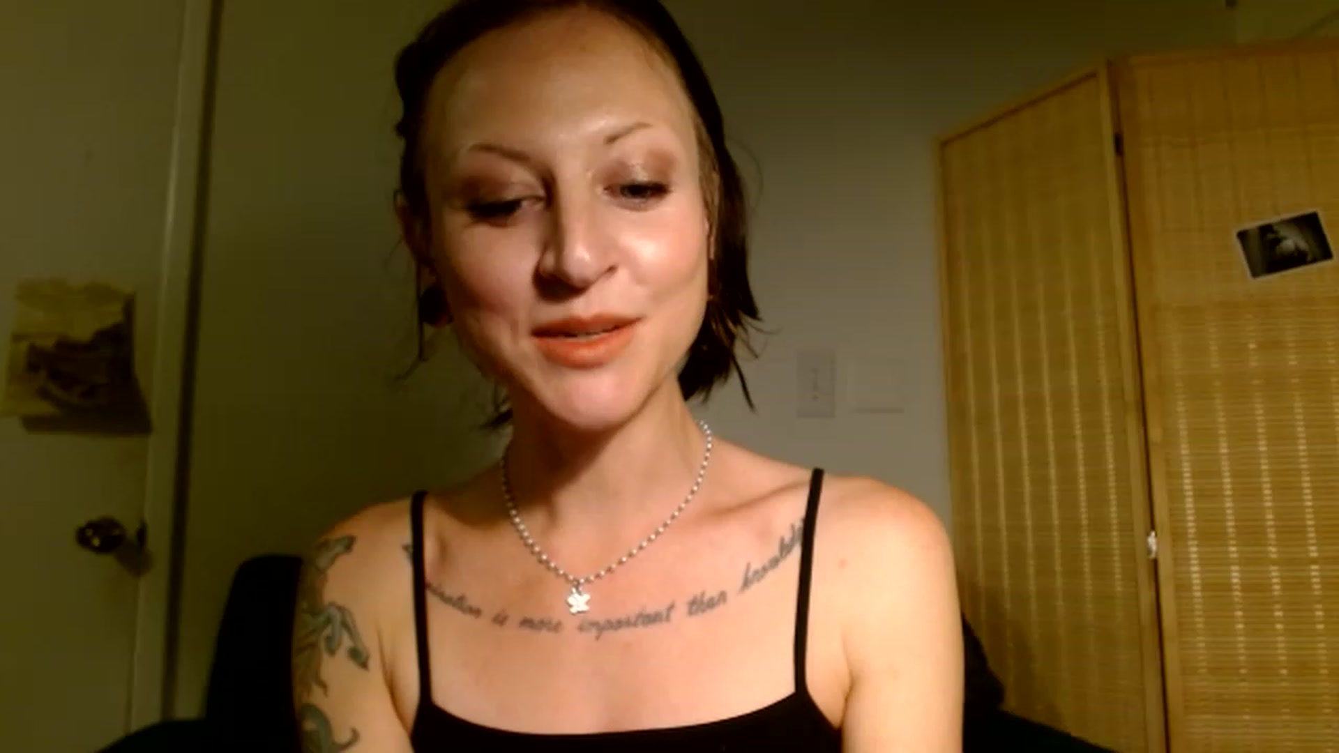 Gallery image thumbnail from Hail3y's myfreecams stream on, 11/18/2022, 20:51 image 10 of 20