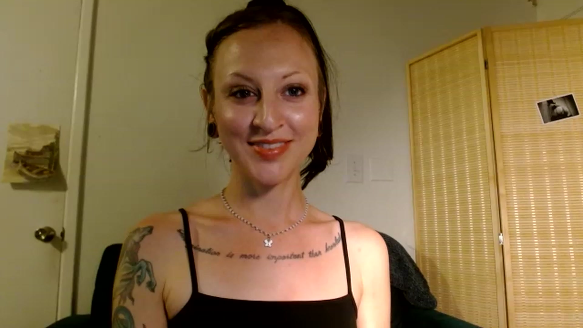 Gallery image thumbnail from Hail3y's myfreecams stream on, 11/18/2022, 20:51 image 3 of 20