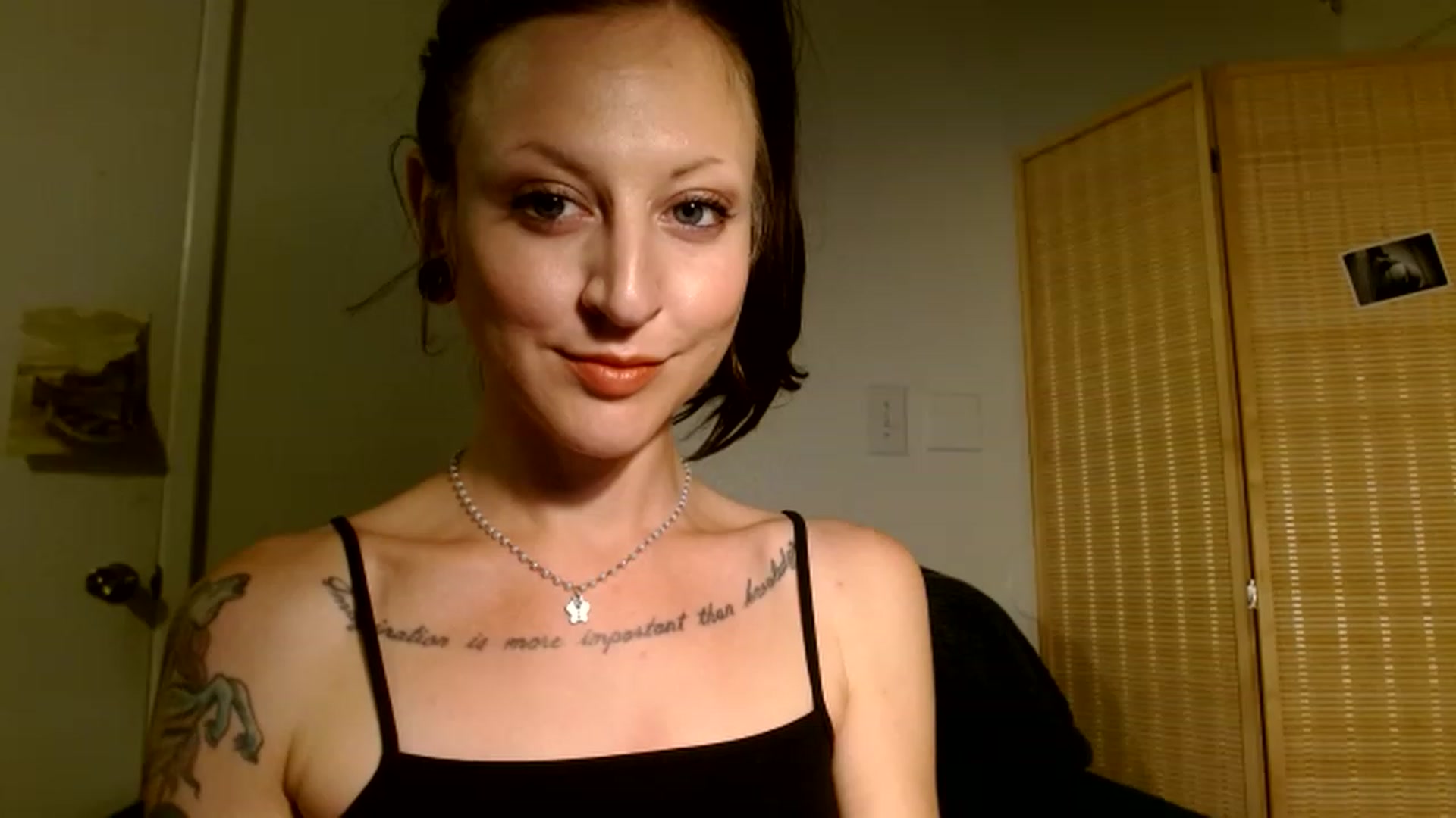 Gallery image thumbnail from Hail3y's myfreecams stream on, 11/18/2022, 20:51 image 5 of 20