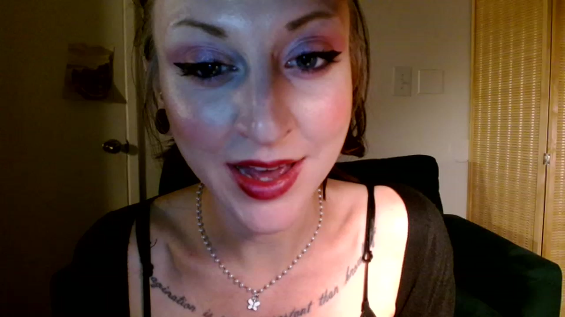 Gallery image thumbnail from Hail3y's myfreecams stream on, 11/19/2022, 11:40 image 19 of 20