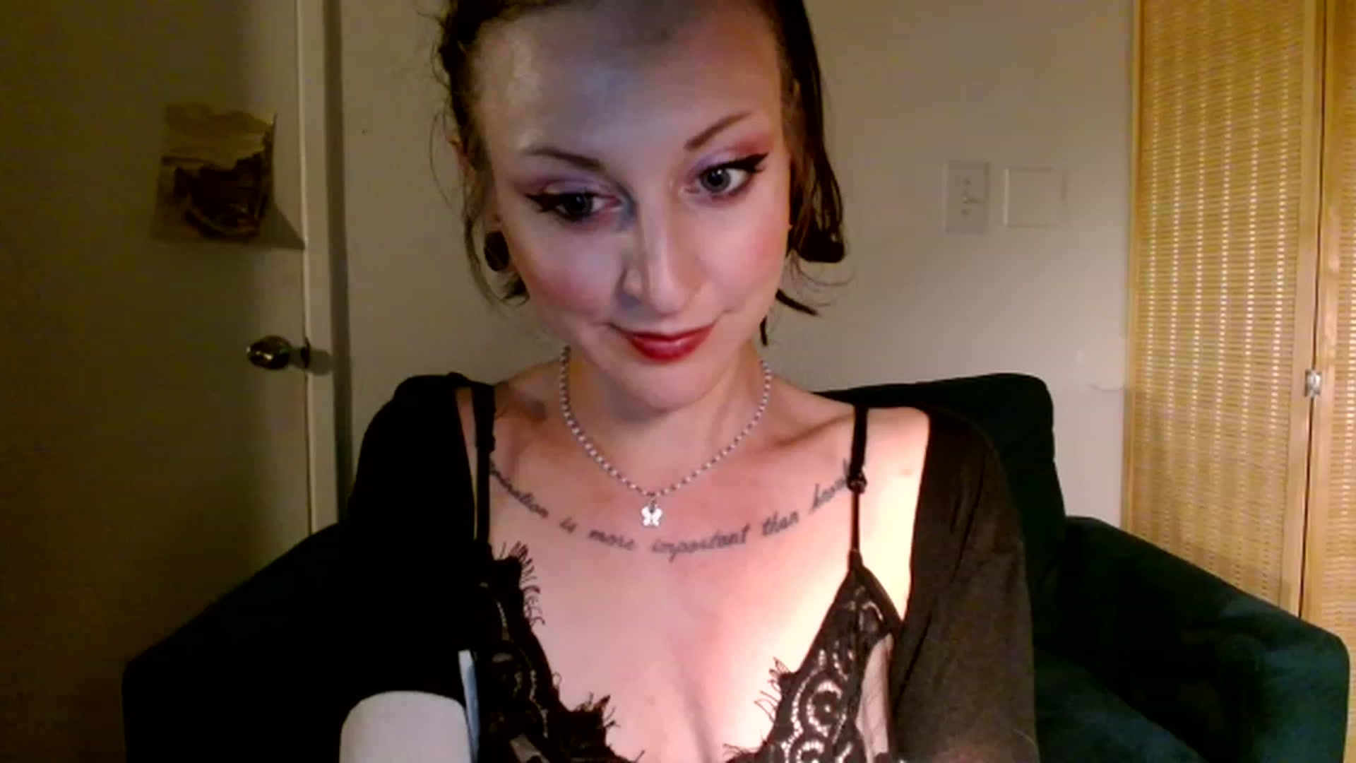 Gallery image thumbnail from Hail3y's myfreecams stream on, 11/19/2022, 11:40 image 10 of 20