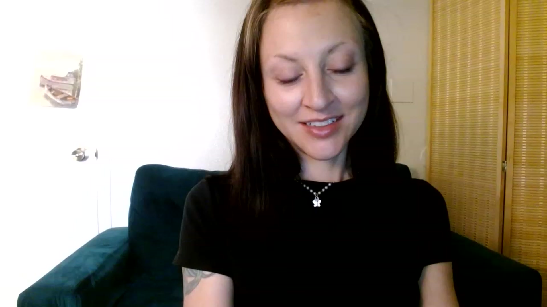 Gallery image thumbnail from Hail3y's myfreecams stream on, 11/21/2022, 20:37 image 3 of 20