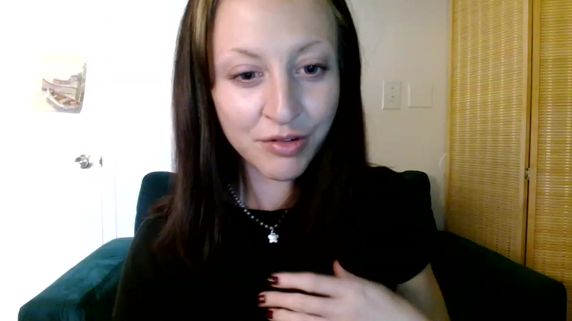 Gallery image thumbnail from Hail3y's myfreecams stream on, 11/21/2022, 20:37 image 1 of 20