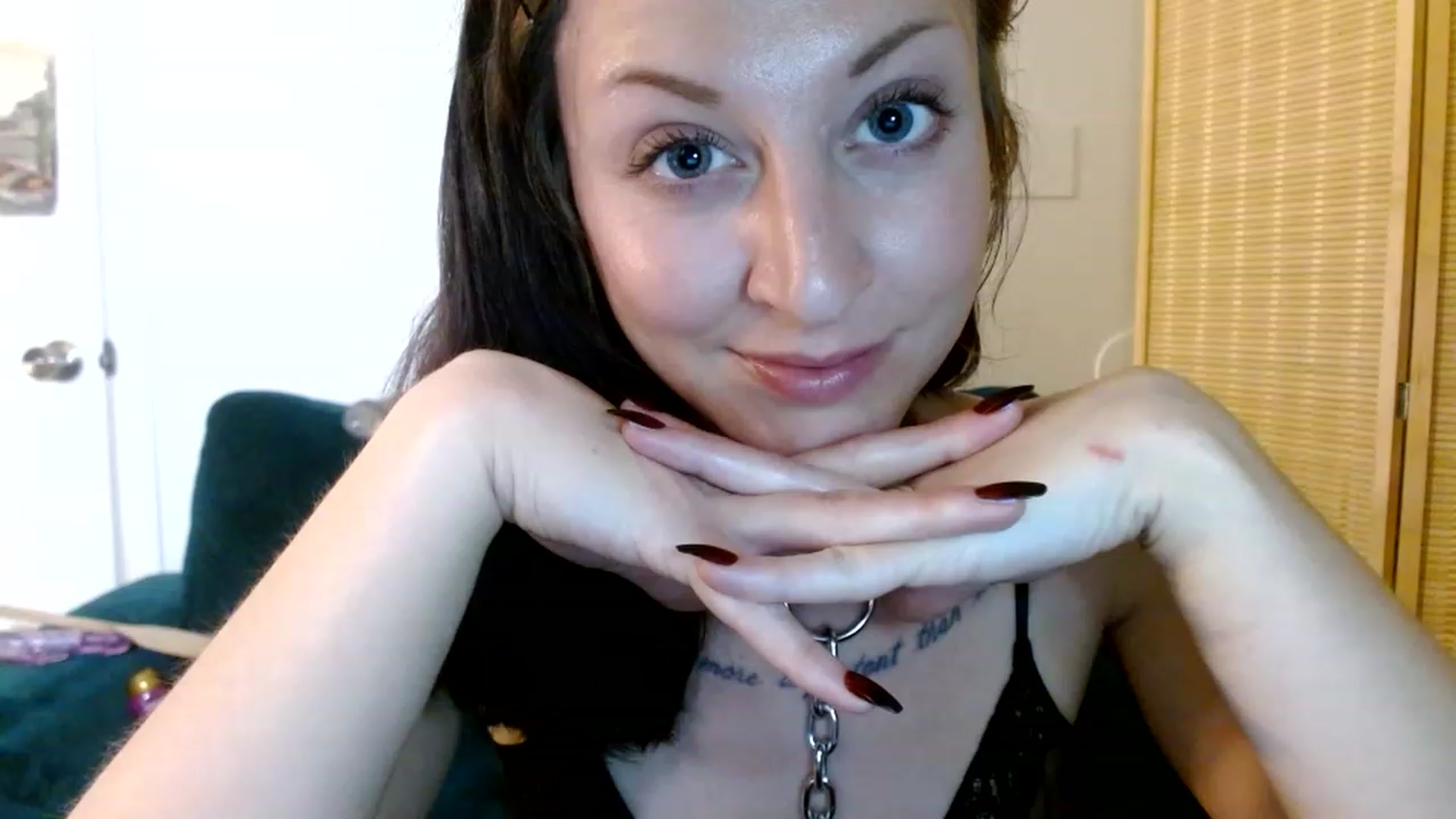Gallery image thumbnail from Hail3y's myfreecams stream on, 11/22/2022, 21:46 image 17 of 20