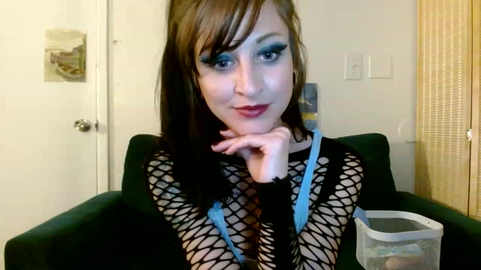Gallery image thumbnail from Hail3y's myfreecams stream on, 11/24/2022, 01:21 image 8 of 20