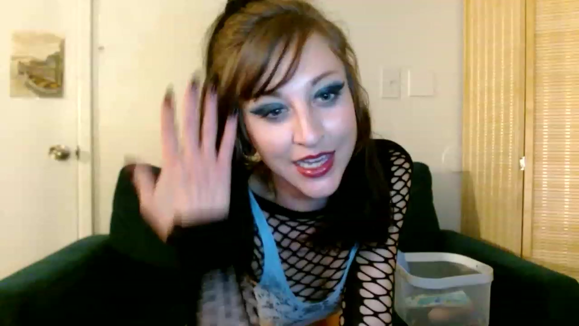 Gallery image thumbnail from Hail3y's myfreecams stream on, 11/24/2022, 01:21 image 10 of 20