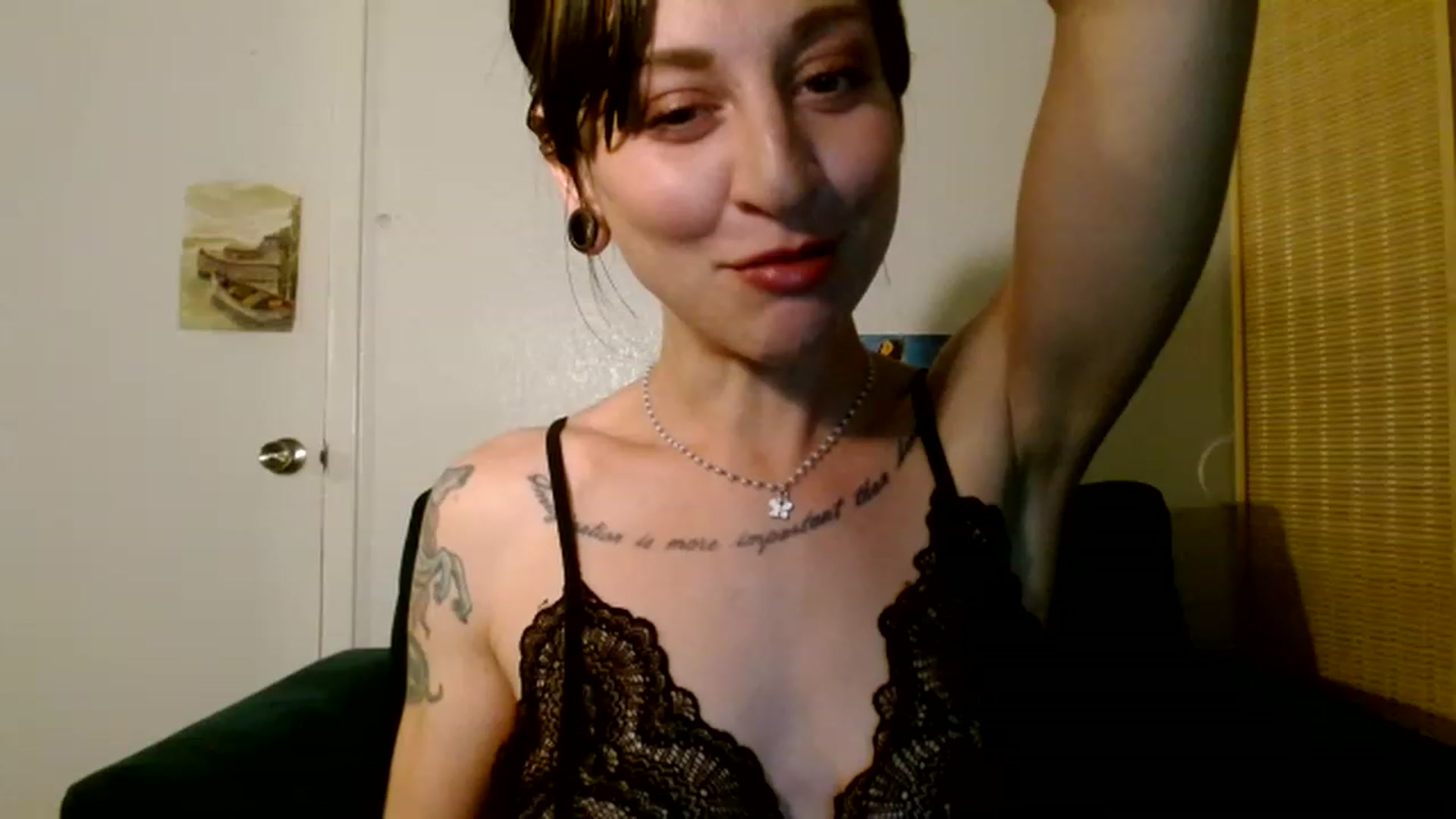 Gallery image thumbnail from Hail3y's myfreecams stream on, 12/01/2022, 24:02 image 17 of 20