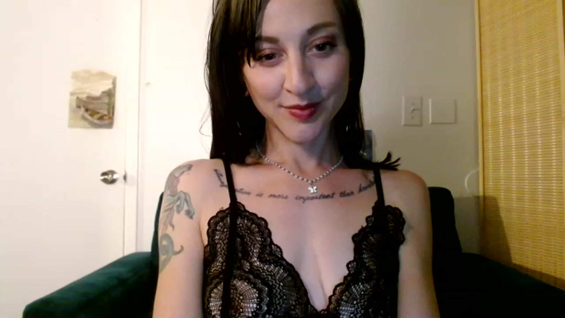 Gallery image thumbnail from Hail3y's myfreecams stream on, 12/01/2022, 24:02 image 19 of 20