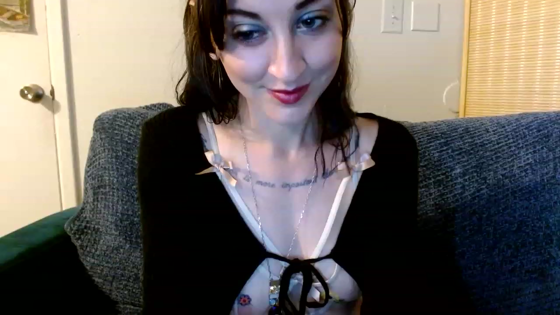Gallery image thumbnail from Hail3y's myfreecams stream on, 12/31/2022, 11:52 image 6 of 20