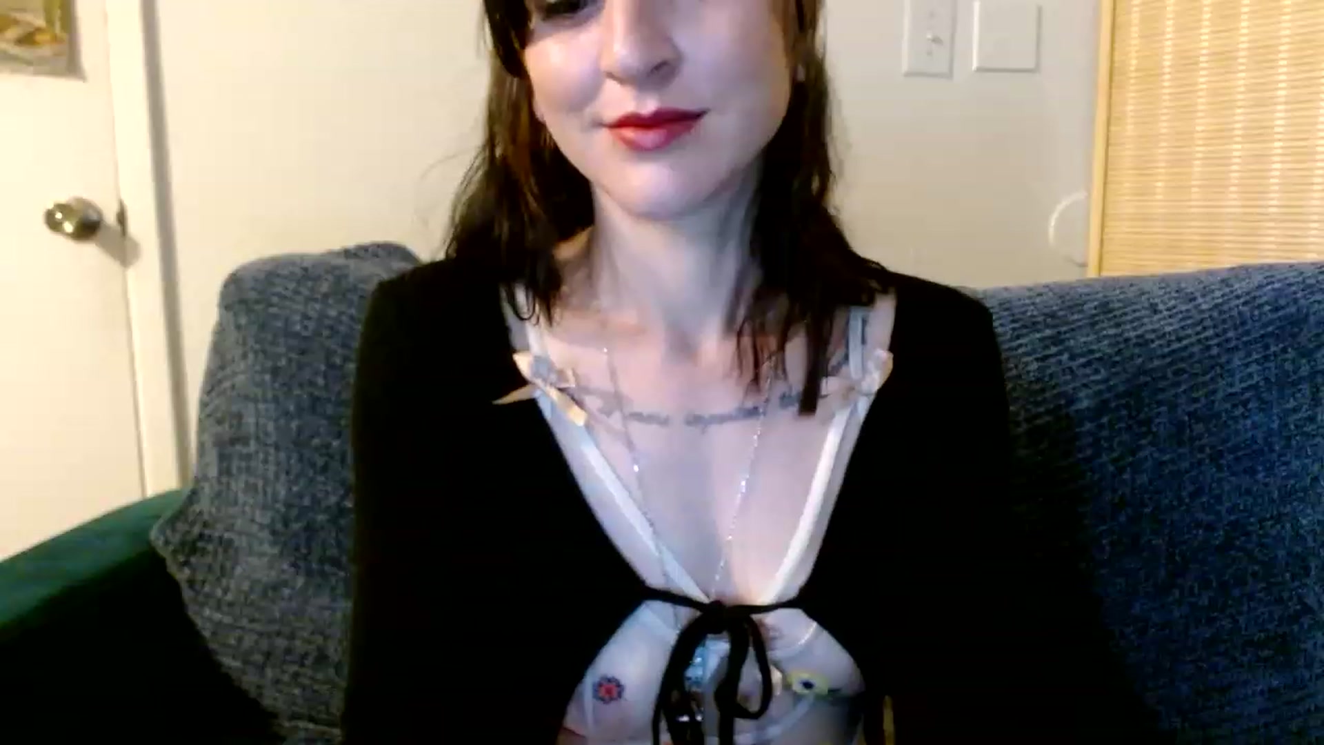 Gallery image thumbnail from Hail3y's myfreecams stream on, 12/31/2022, 11:52 image 11 of 20
