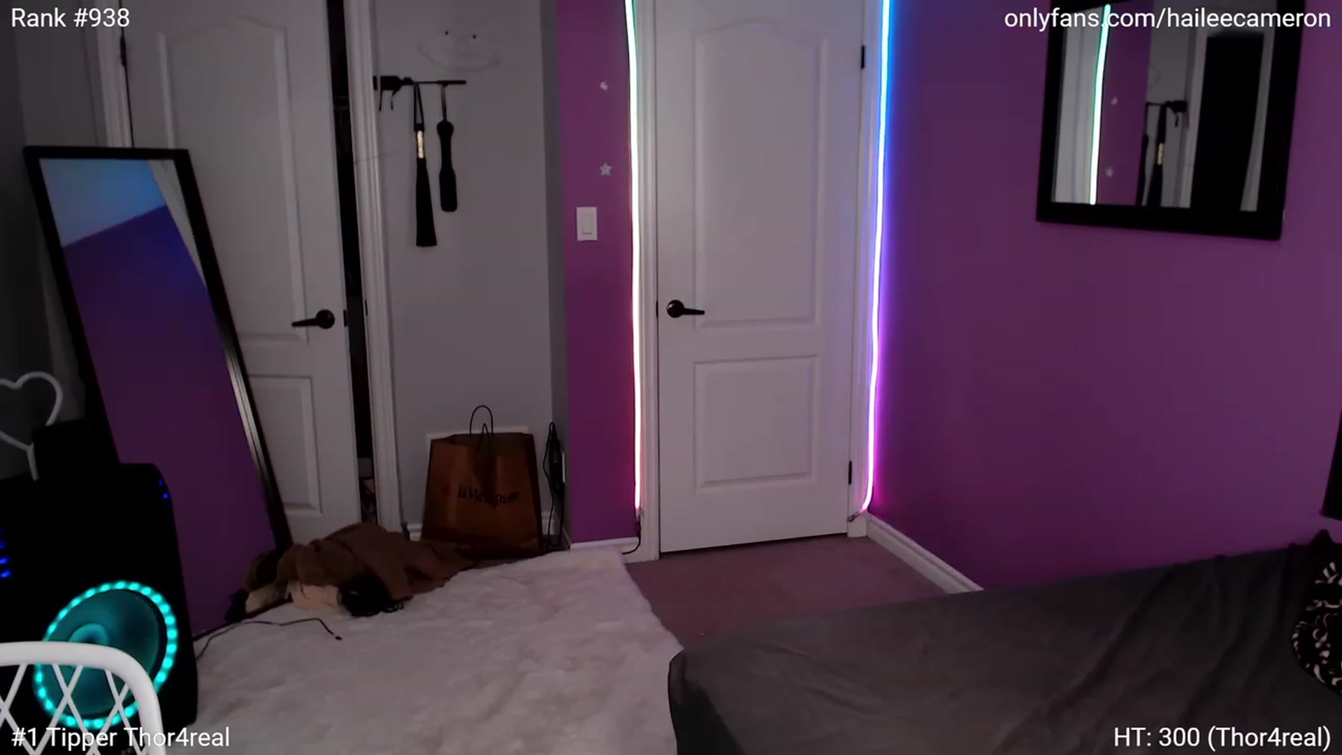 Gallery image thumbnail from HaileeCameron's myfreecams stream on, 11/17/2022, 06:09 image 14 of 20