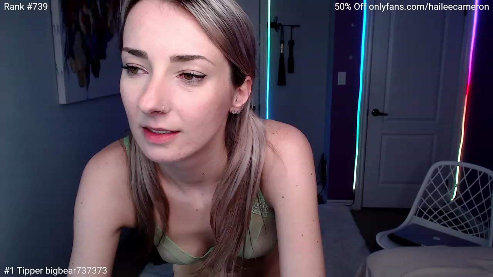Gallery image thumbnail from HaileeCameron's myfreecams stream on, 12/29/2022, 01:58 image 19 of 20