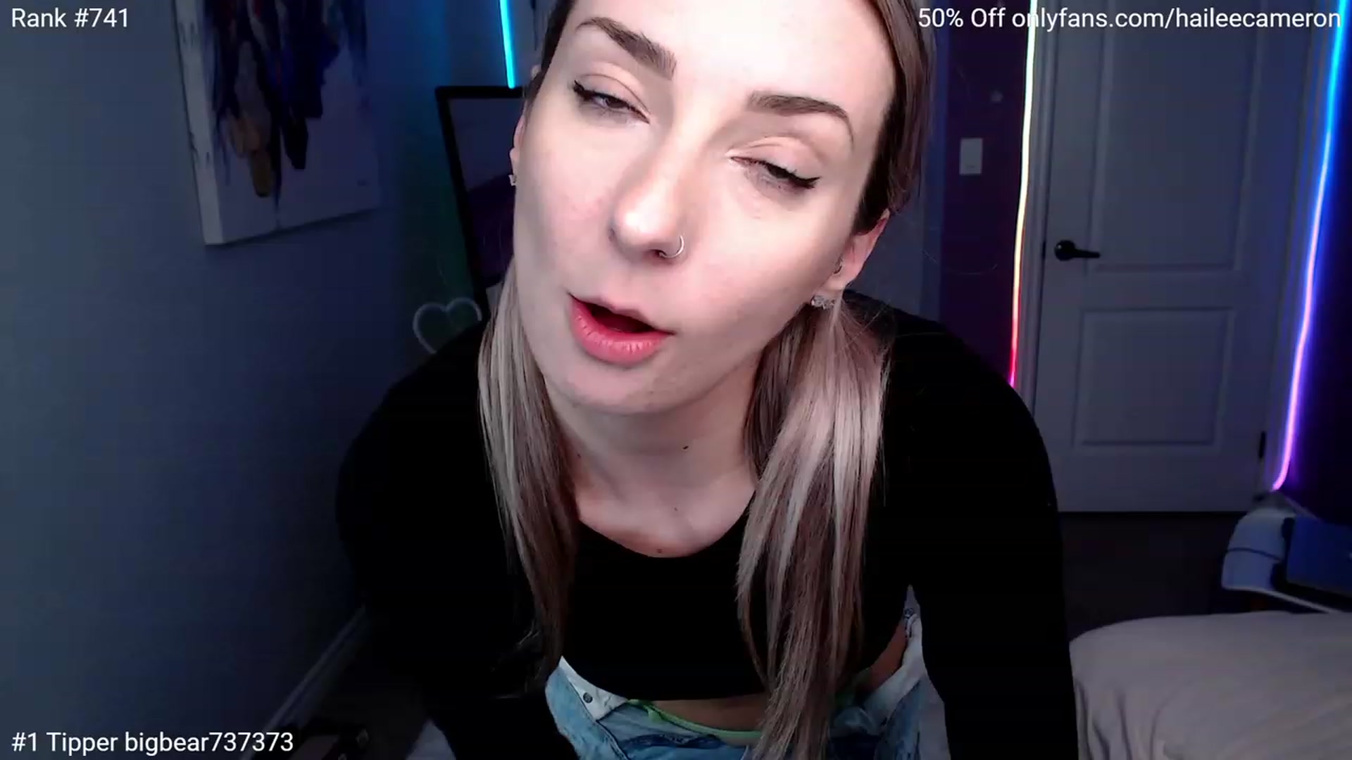 Gallery image thumbnail from HaileeCameron's myfreecams stream on, 12/29/2022, 01:58 image 7 of 20