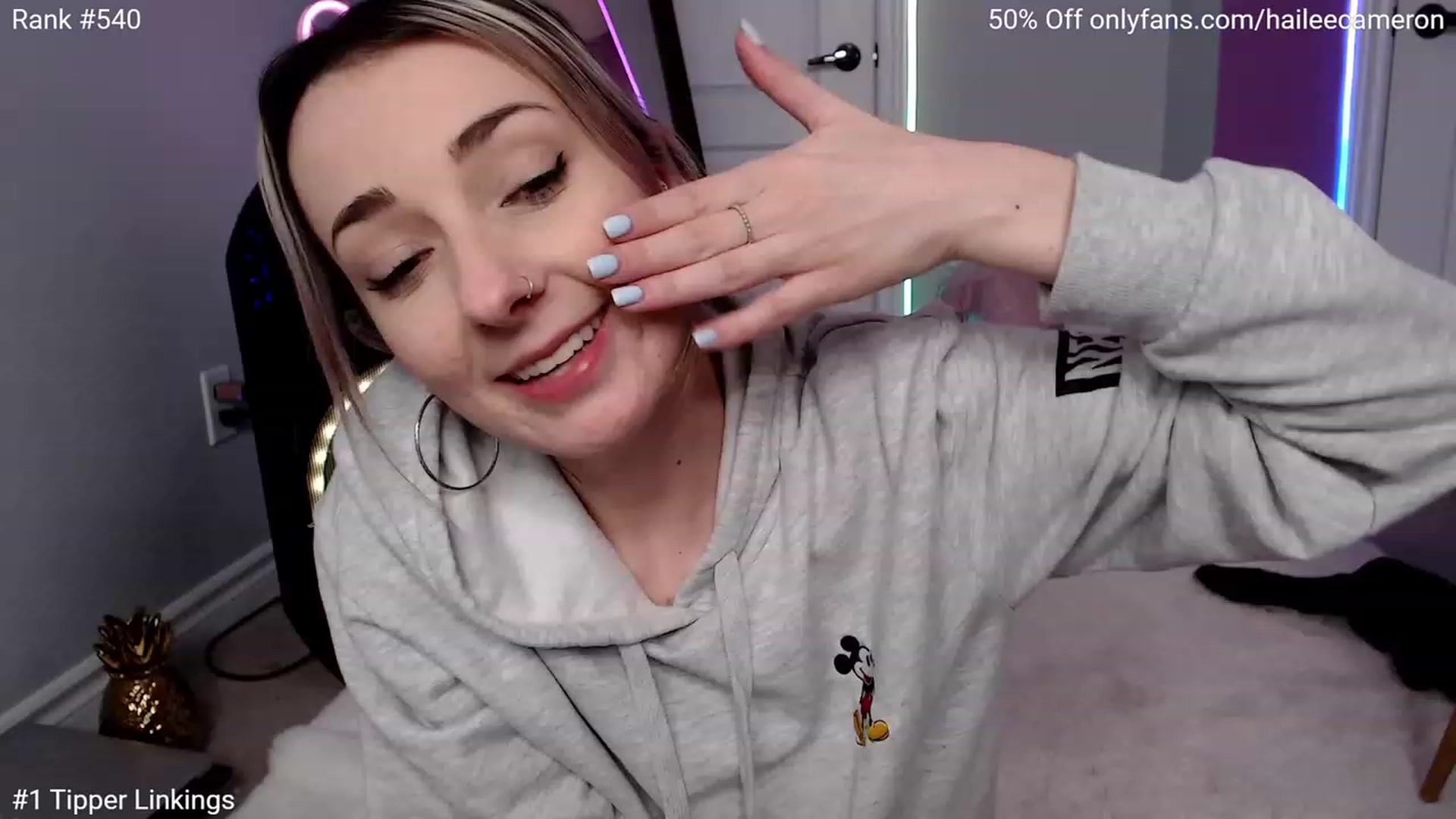 Gallery image thumbnail from HaileeCameron's myfreecams stream on, 02/03/2023, 08:40 image 14 of 20