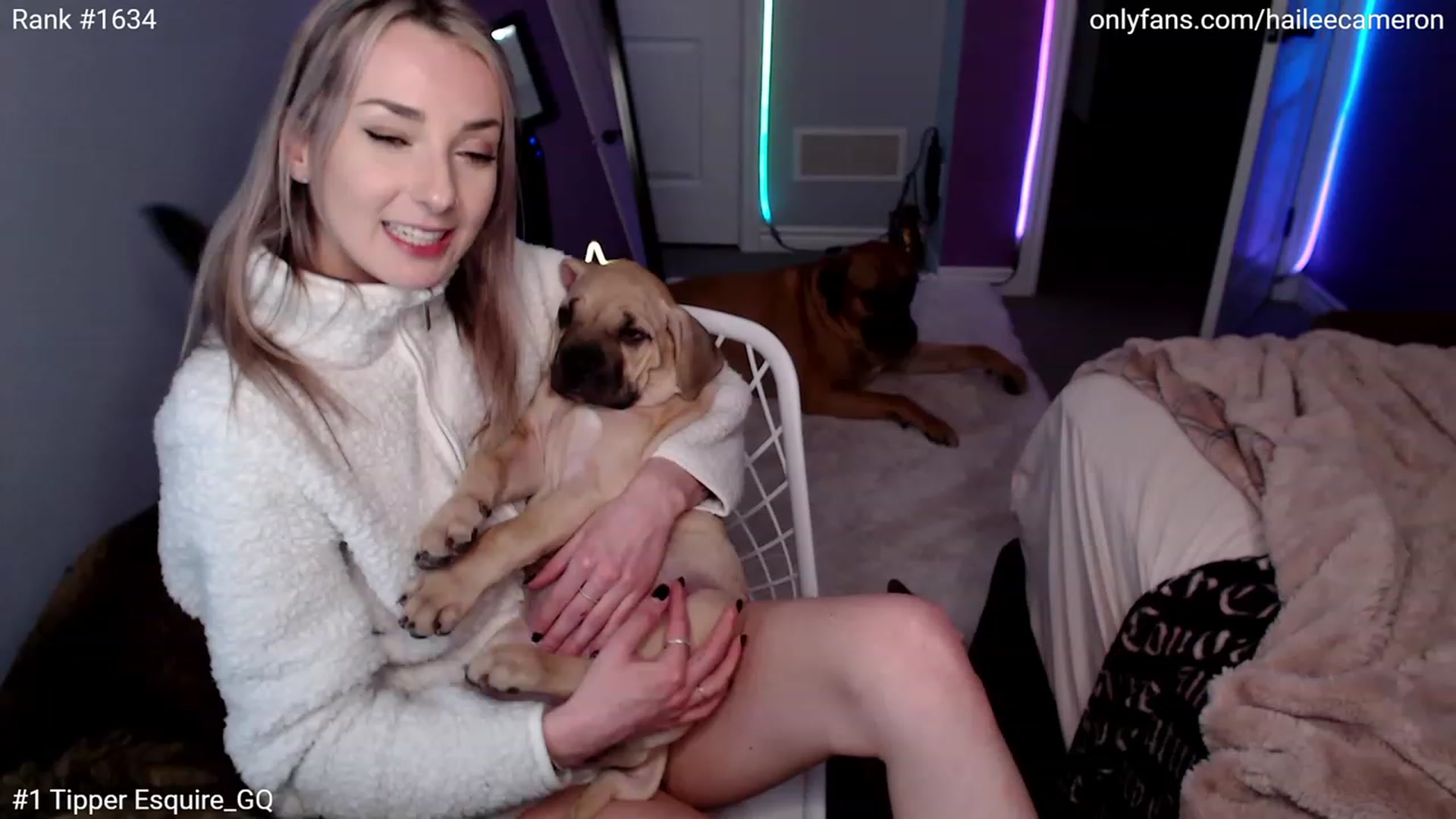Gallery image thumbnail from HaileeCameron's myfreecams stream on, 03/19/2023, 06:25 image 14 of 20